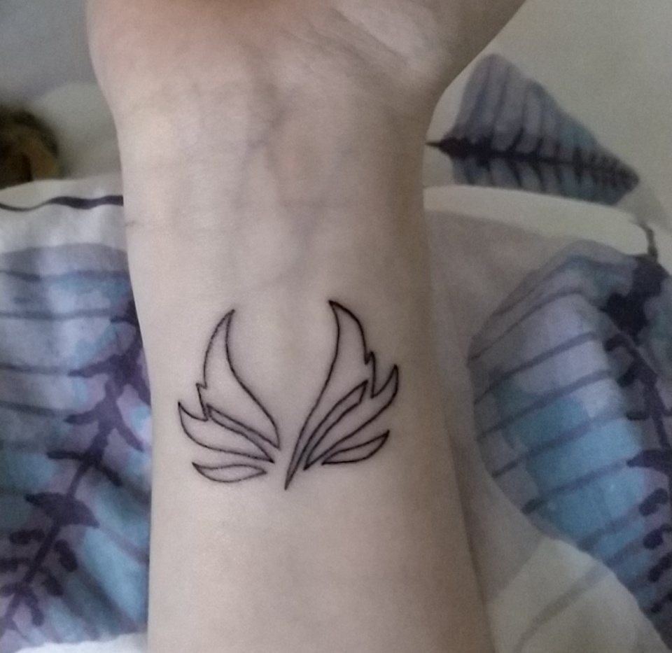 Got a tattoo of Mercy's ult icon! Heroes never die. MercyMains