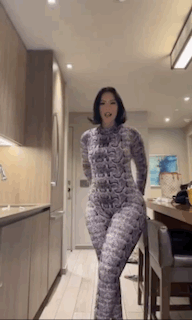 10 strokes for each girl? : GOONED