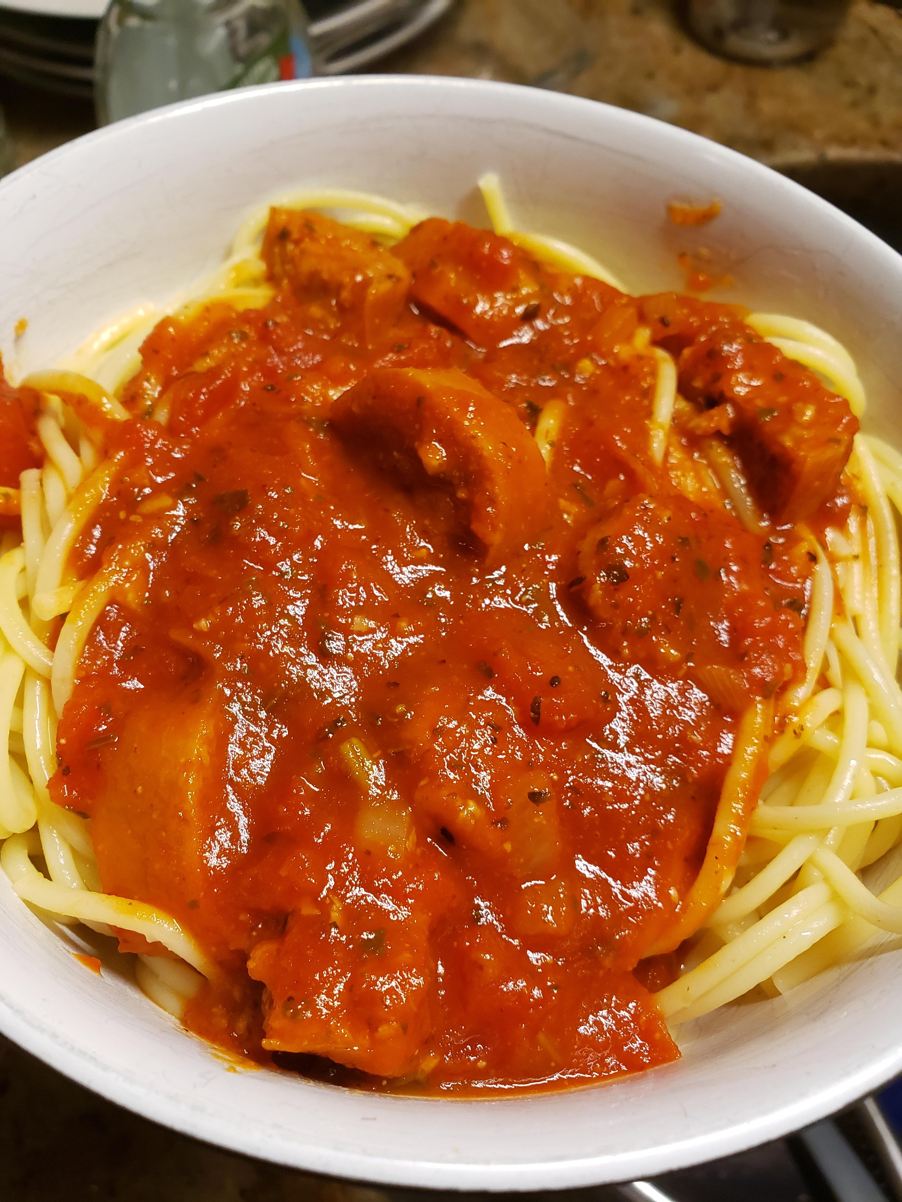 Simple spaghetti ft. Beyond Meat Italian sausage r/VeganFoodPorn