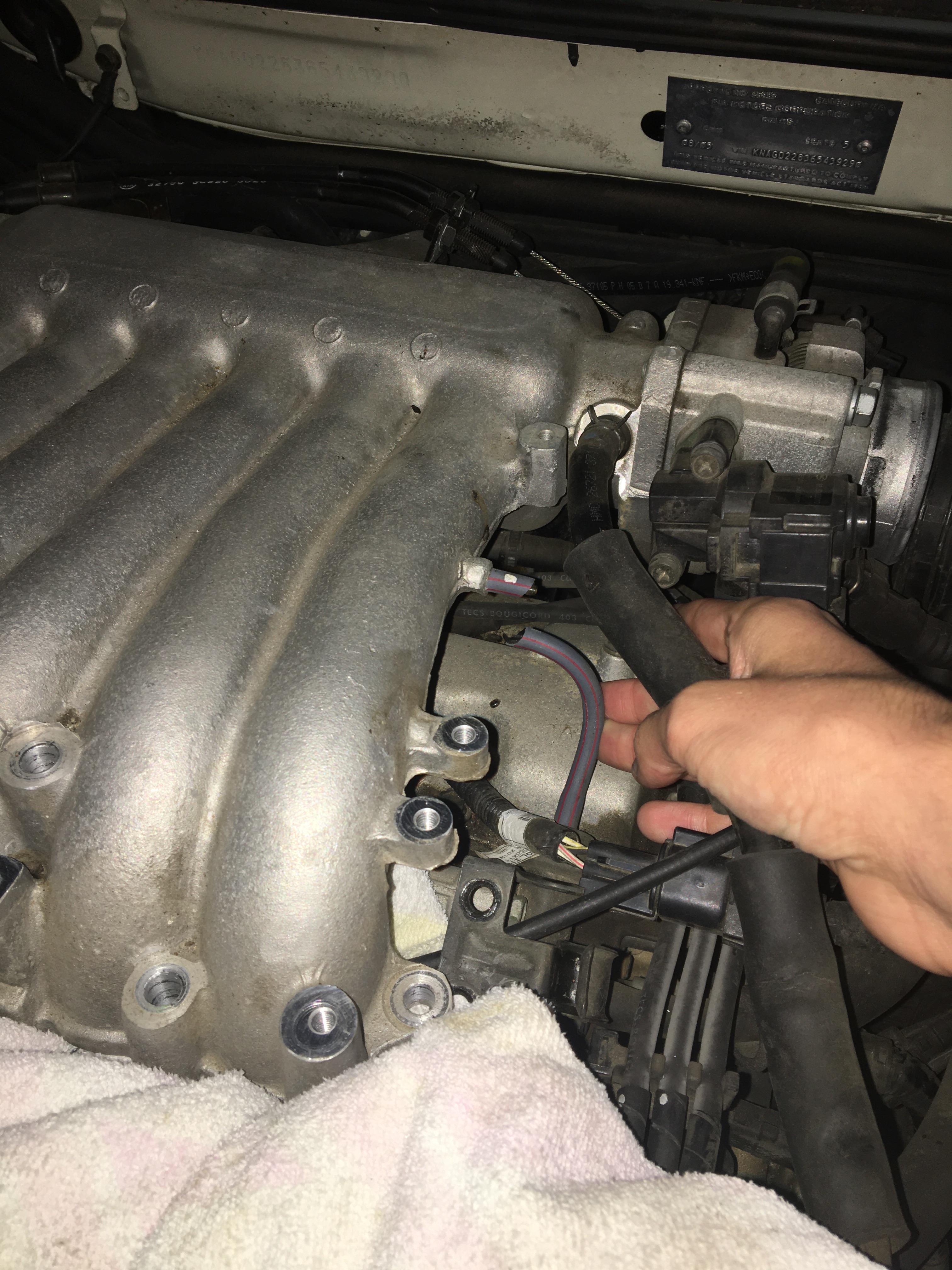 Unknown part broke, this Is a 2005 Kia Optima 2.7L V6, was replacing