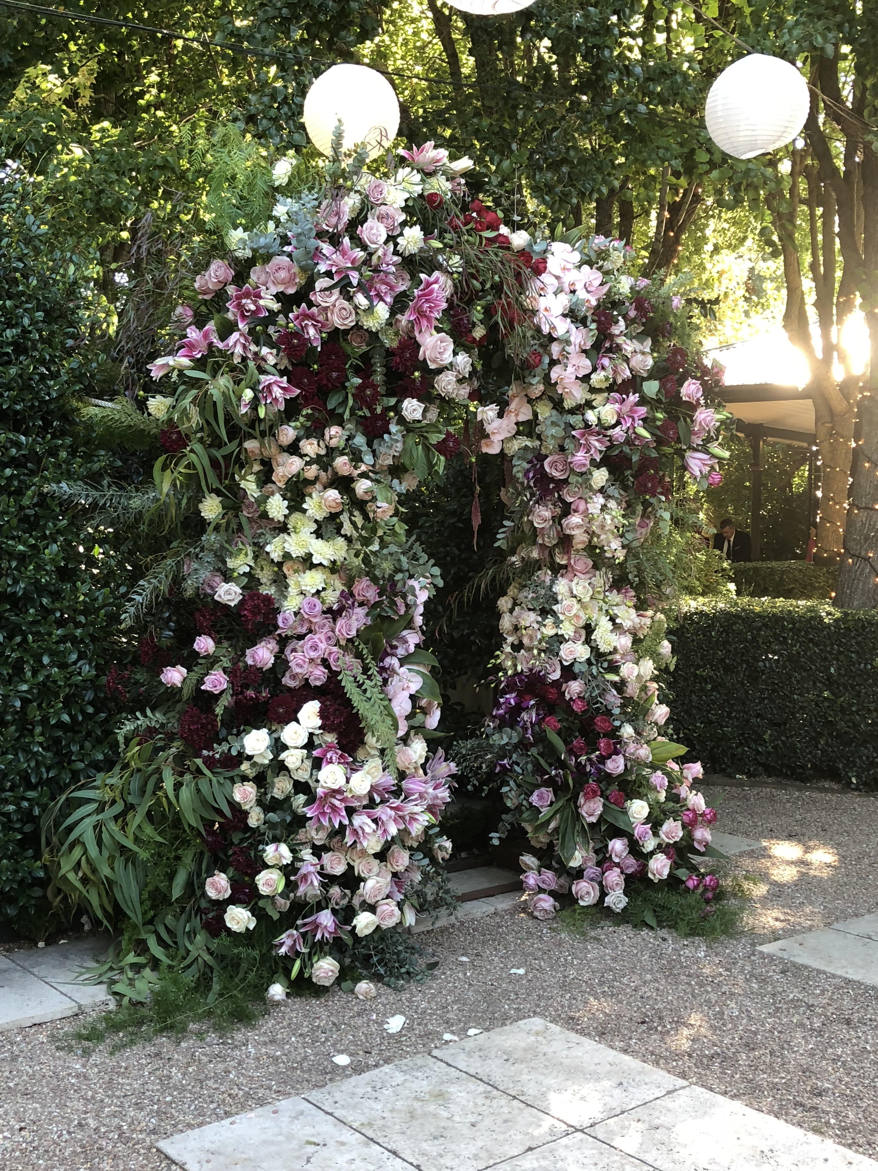 Flower arches are amazing r/gardening