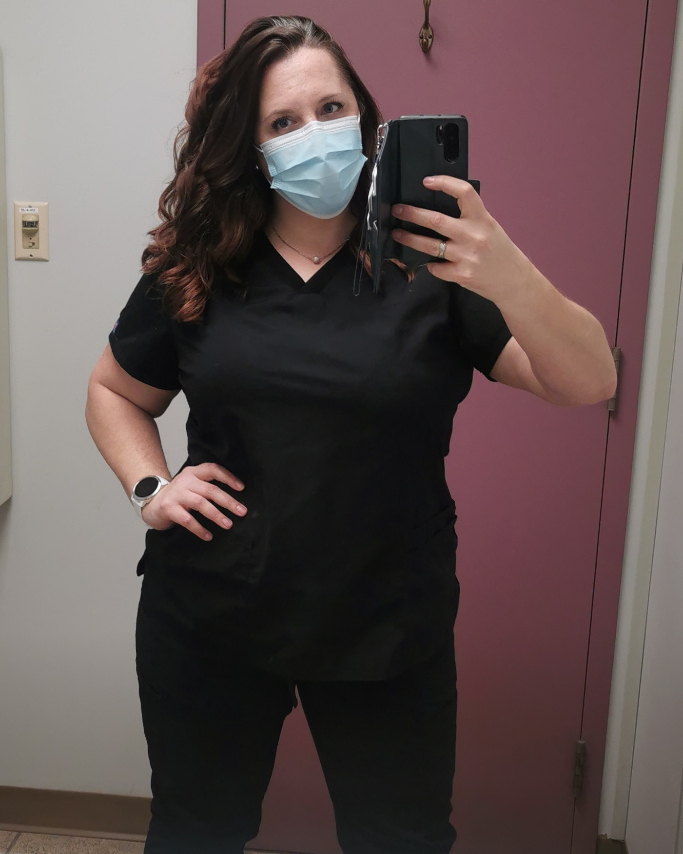 Working at the clinic. Scrubs from Walmart r/PlusSize