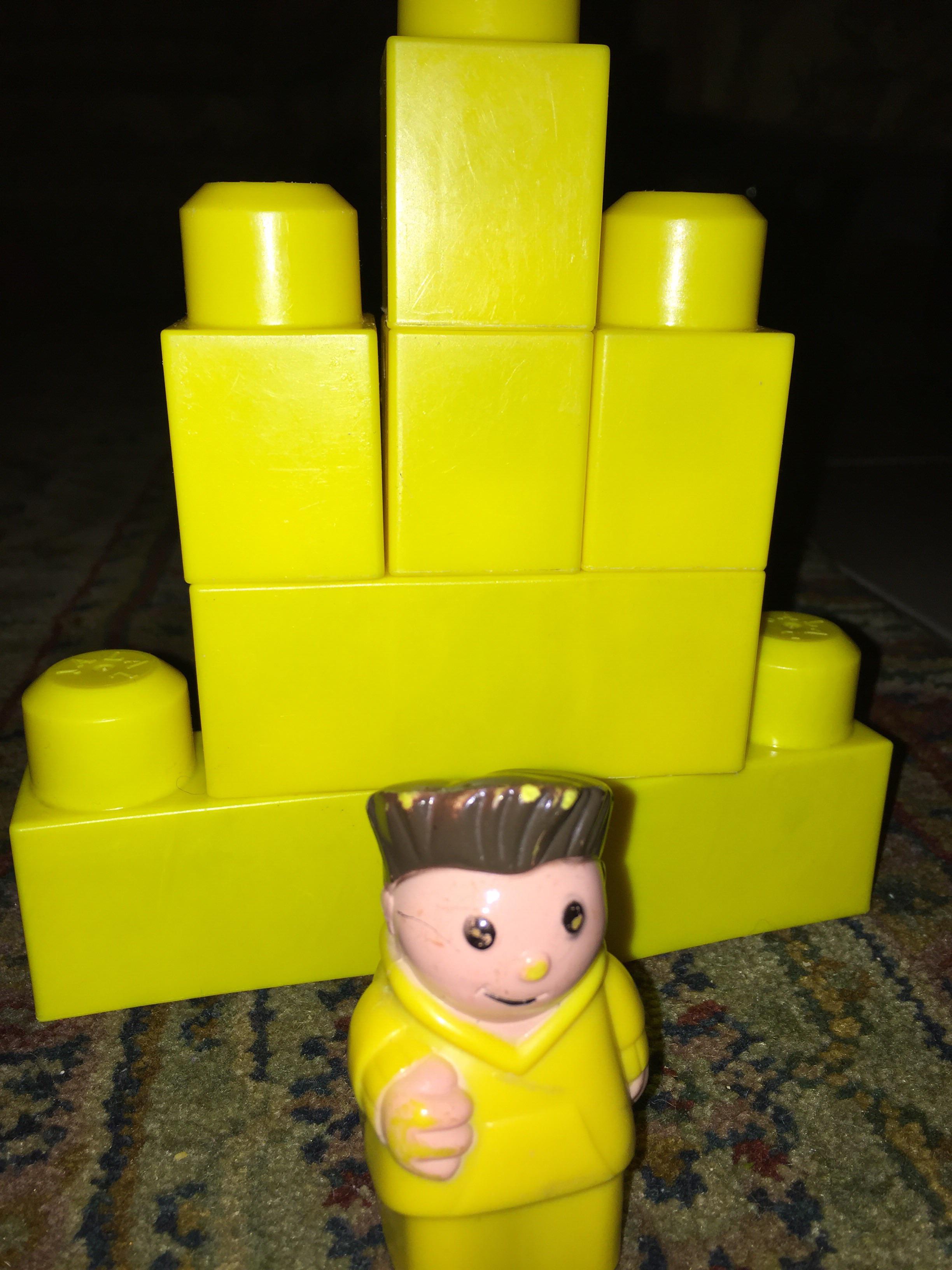 Recreated the dio stand off with some off brand legos cause I’m in