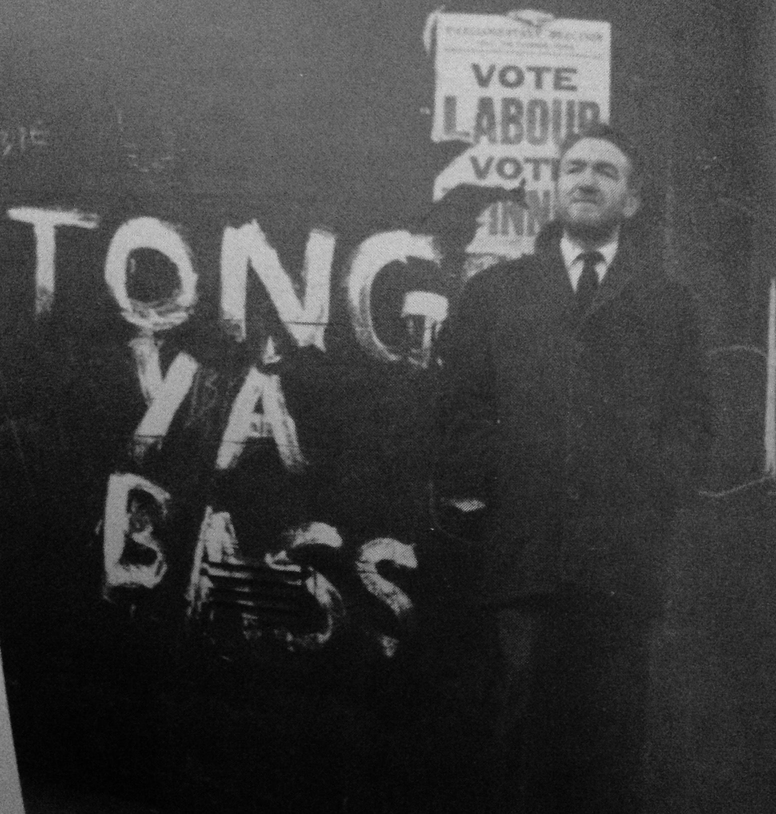 Calton Tongs Ya Bass SchemeBoyz