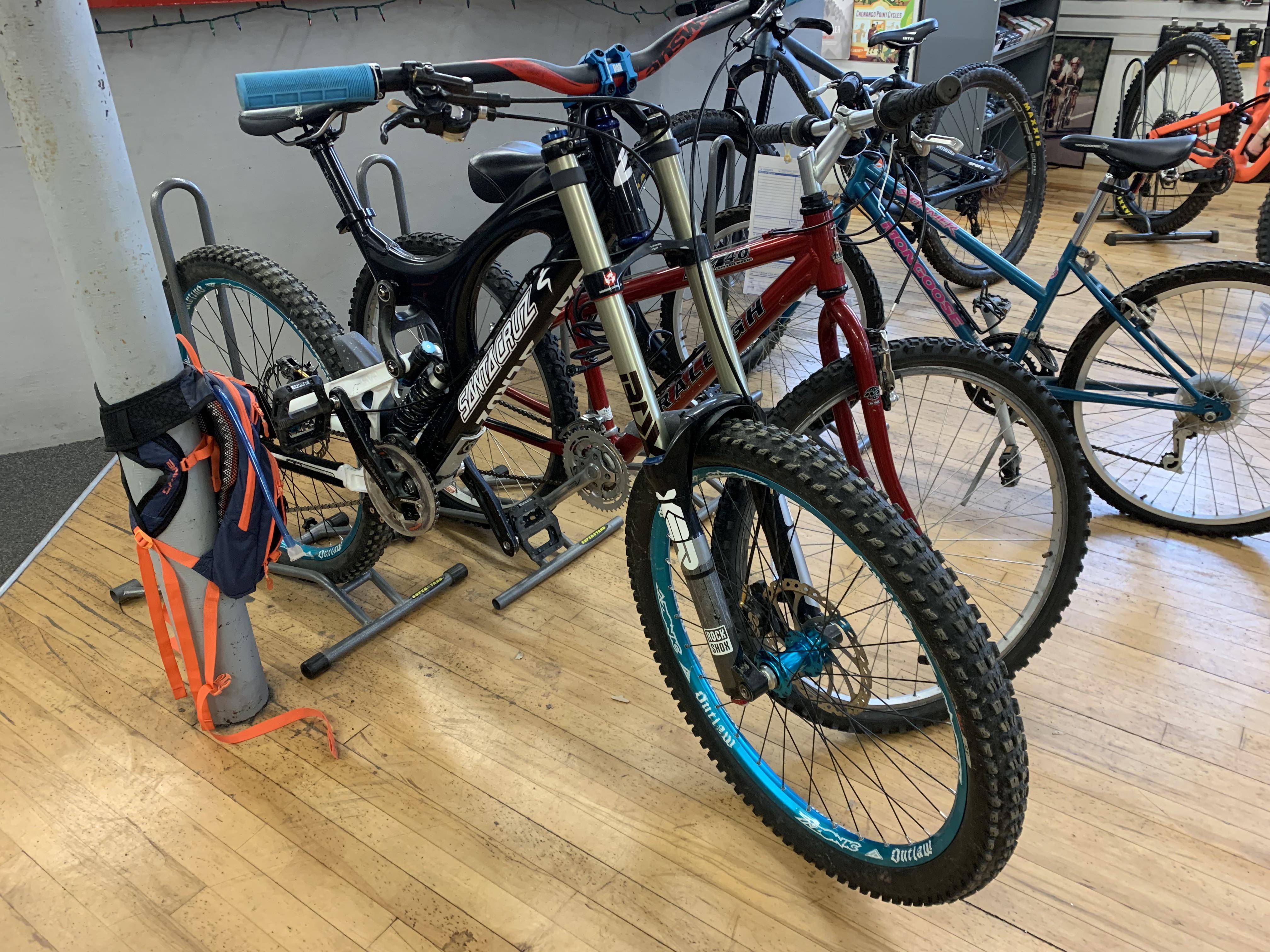 Please Help Identifying this bike year and value. Local shop selling