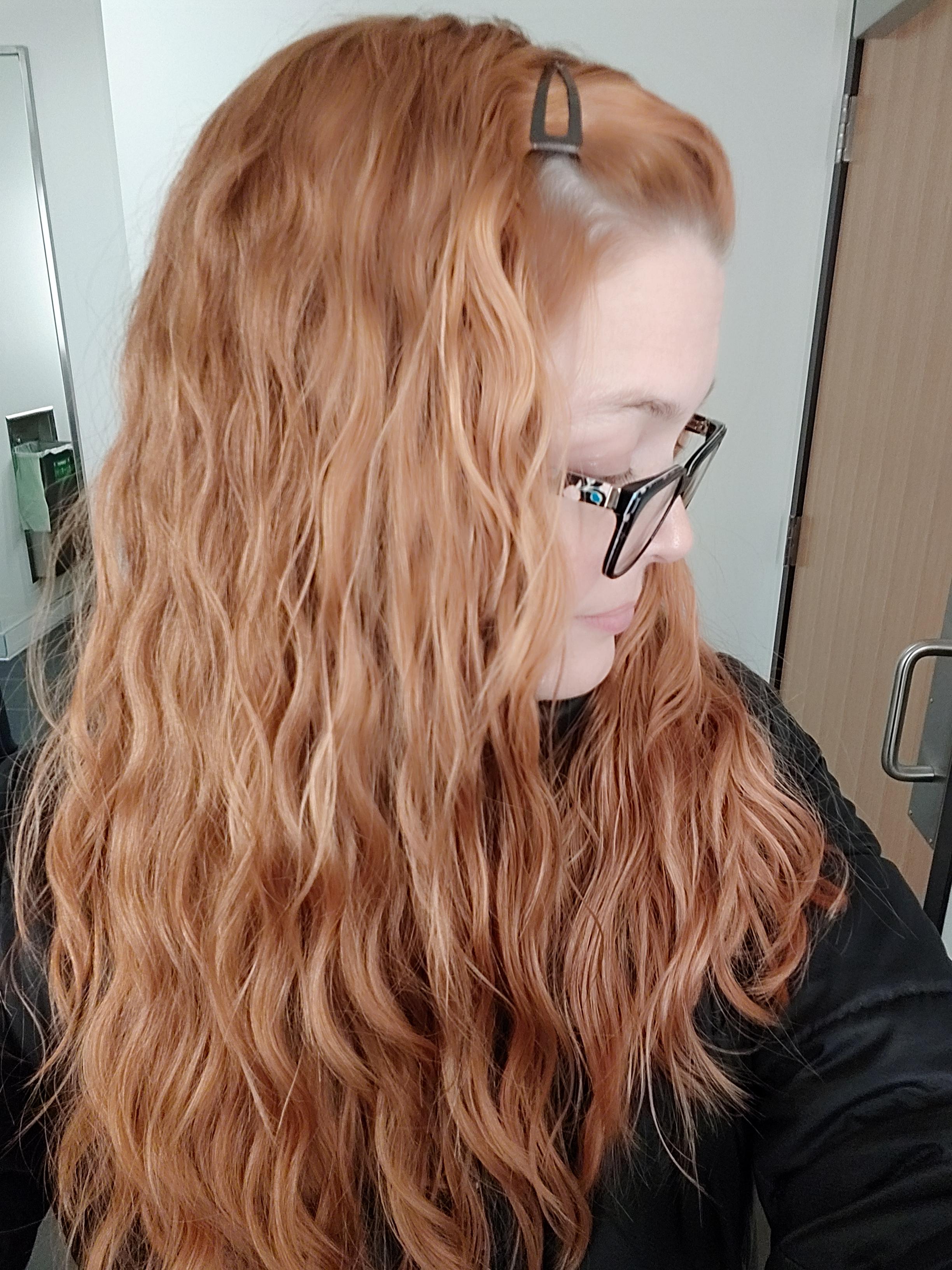 Cut advice help wanted! Stylists routinely cut my hair wet & blunt, for