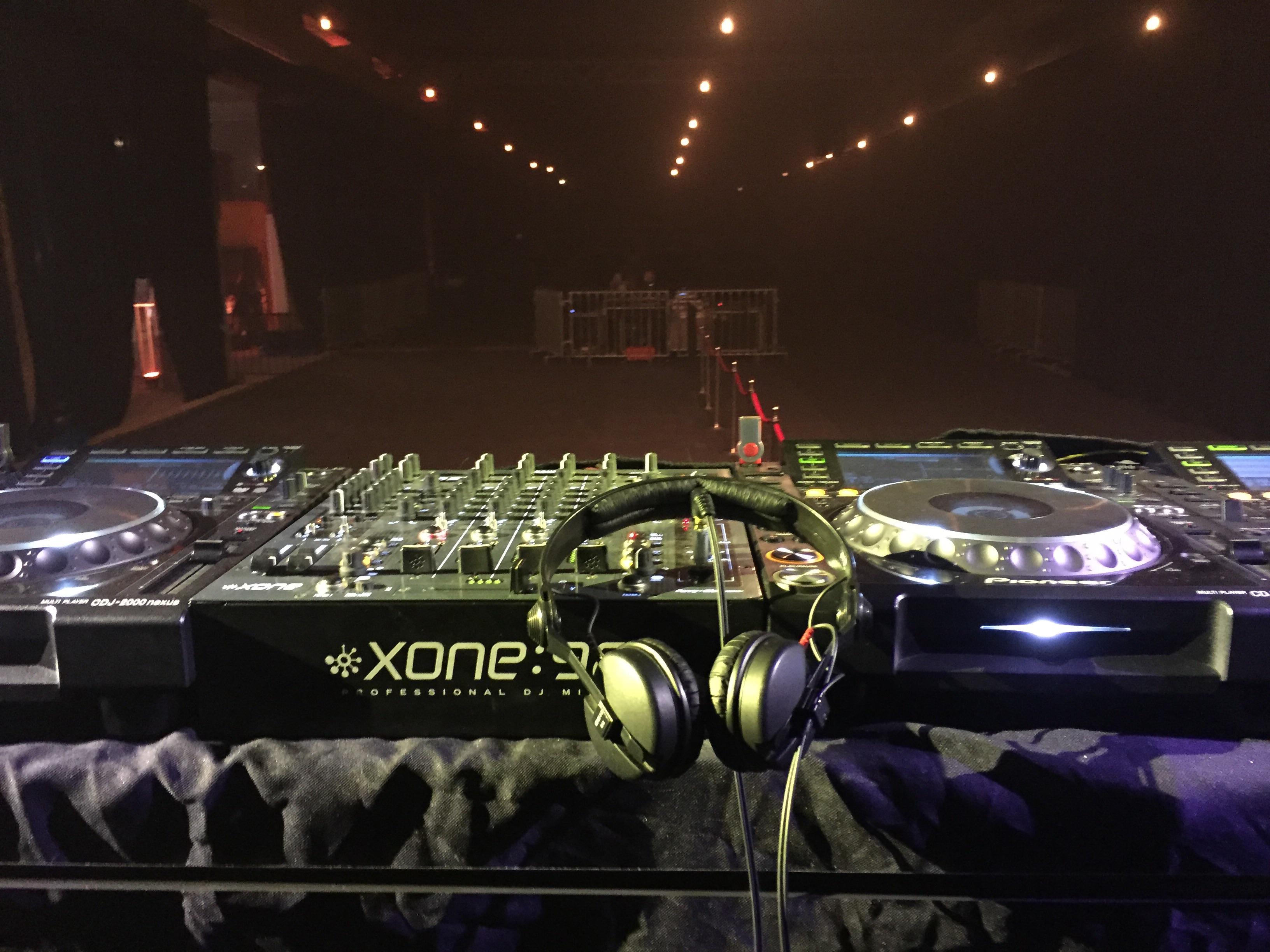 It’s happening! Opening for BONOBO in a few, very happy! r/DJs