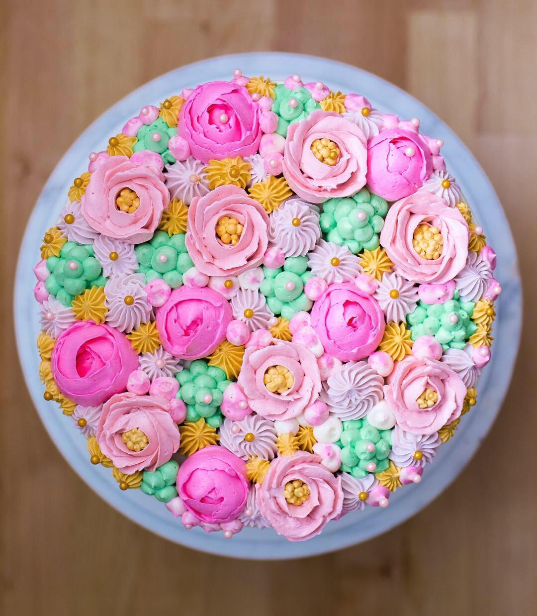 spring flowers! (swiss meringue buttercream) r/Baking