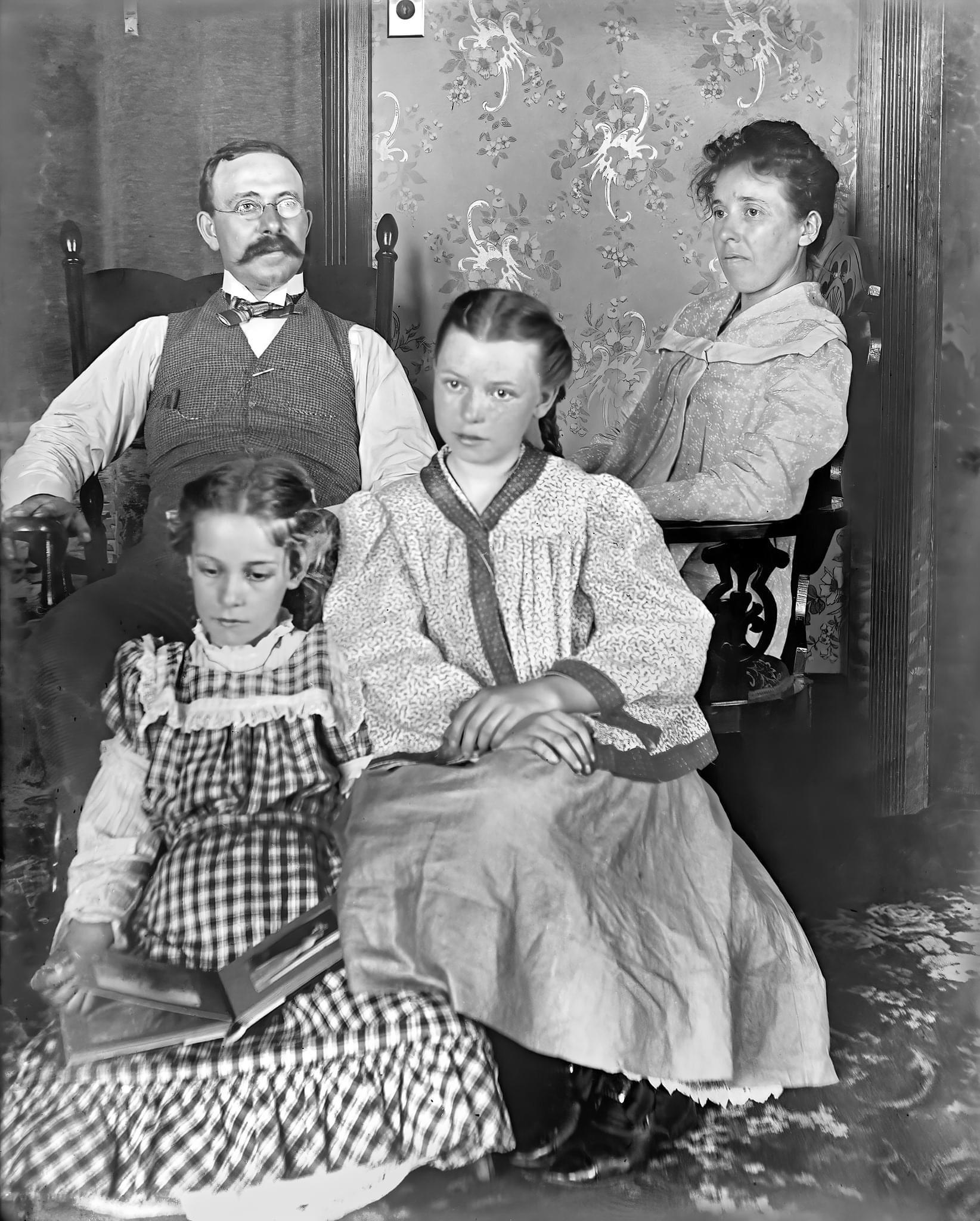 “McClure Family”, early 1900s, Pawnee City r/NebraskaHistory