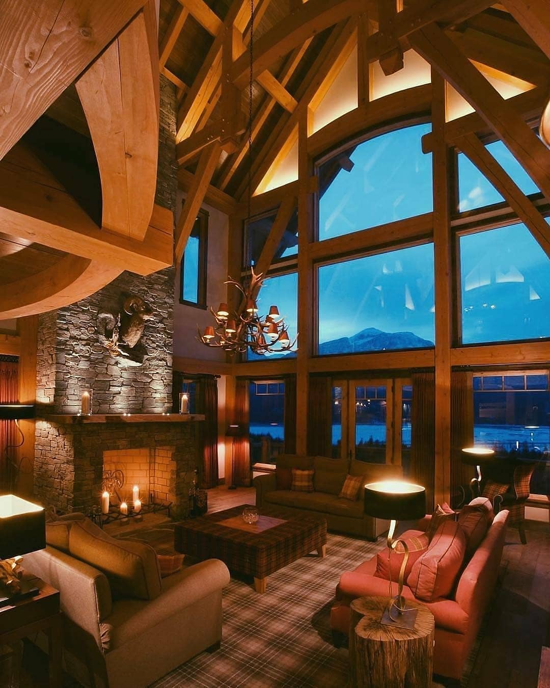 Cozy lodge at Revelstoke Mountain, Canada r/CozyPlaces