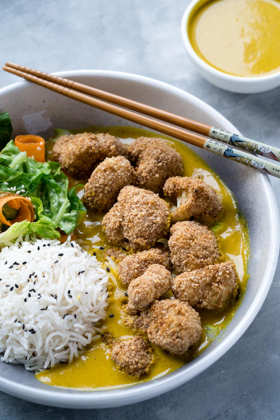Katsu Curry with Cauliflower Nuggets r/veganrecipes