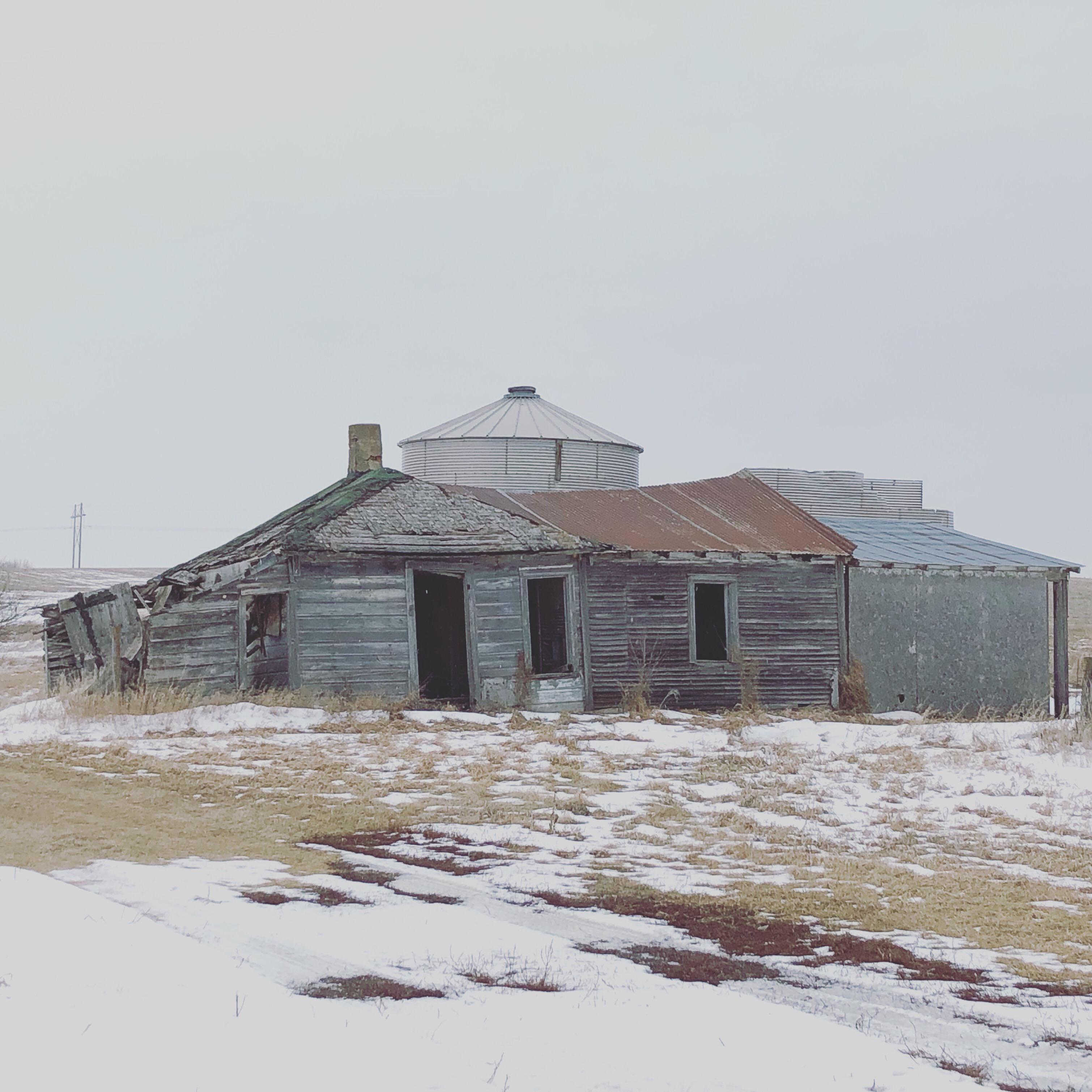 An old Iowa farmhouse near Sioux City. r/UrbanHell