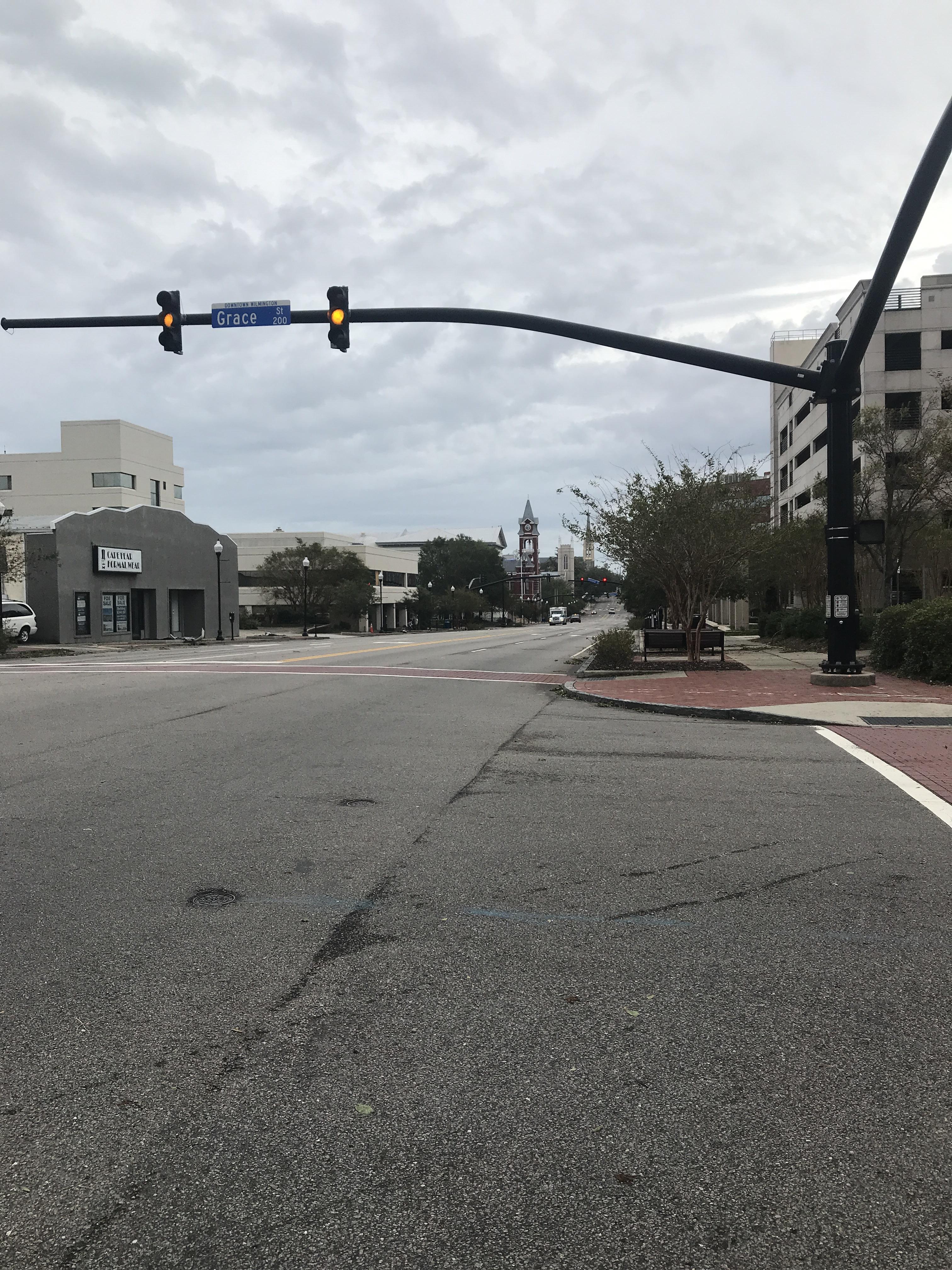 3rd Street lights are on r/Wilmington