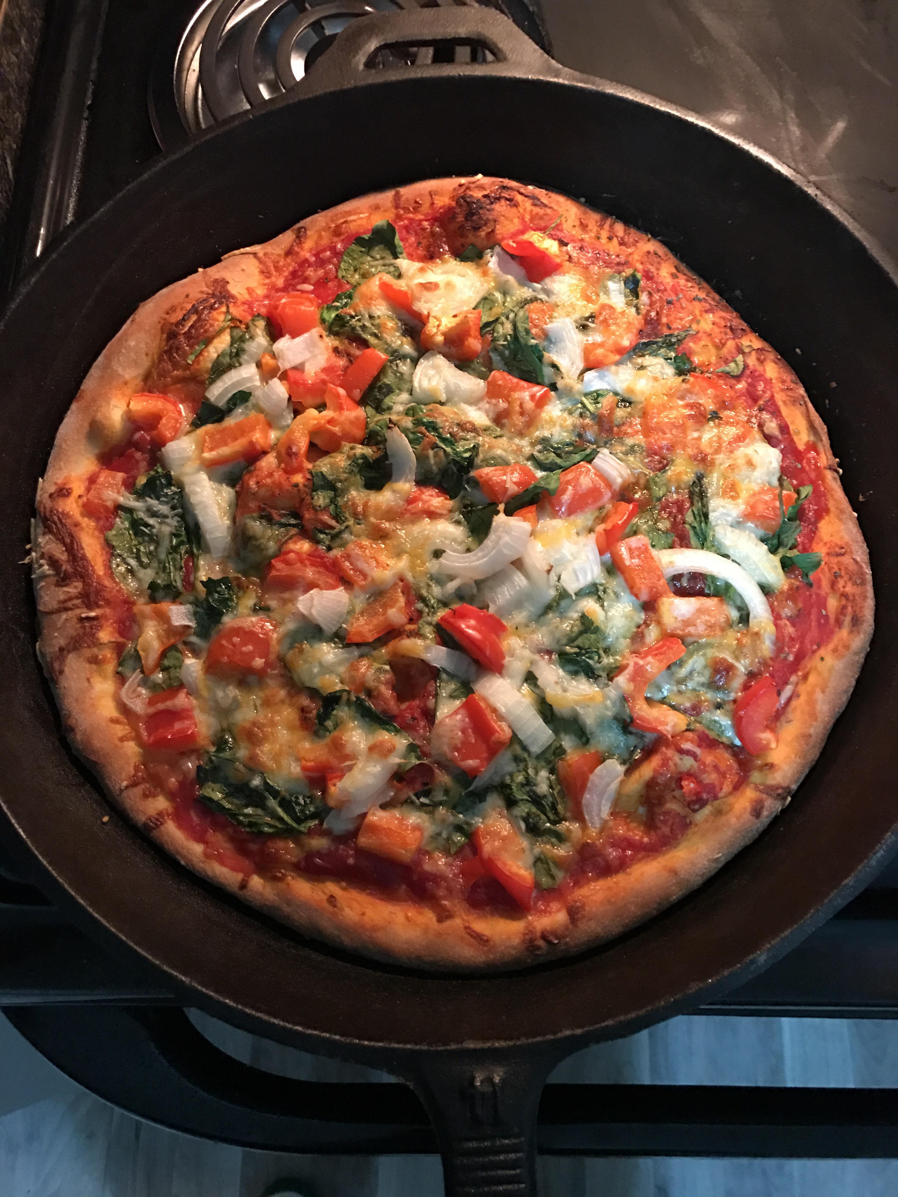 Late (for us old people) nite snack. r/Pizza