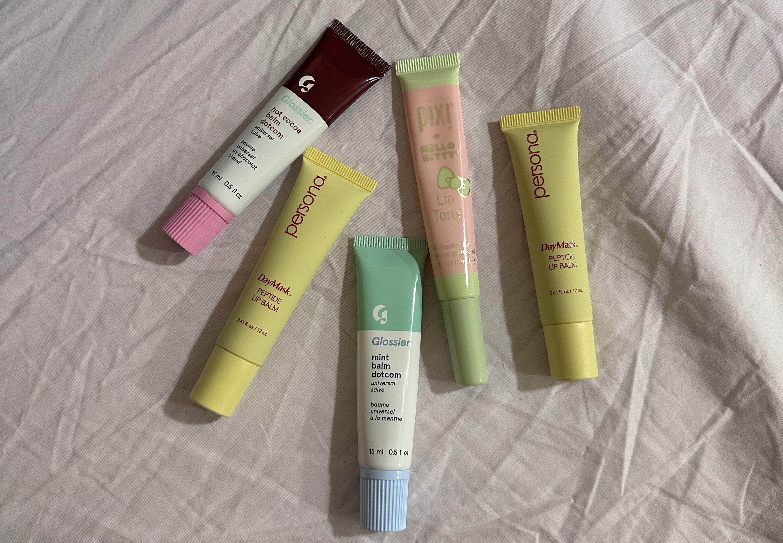 i have been converted to the squeeze tube lip balms 💋 r/makeupflatlays