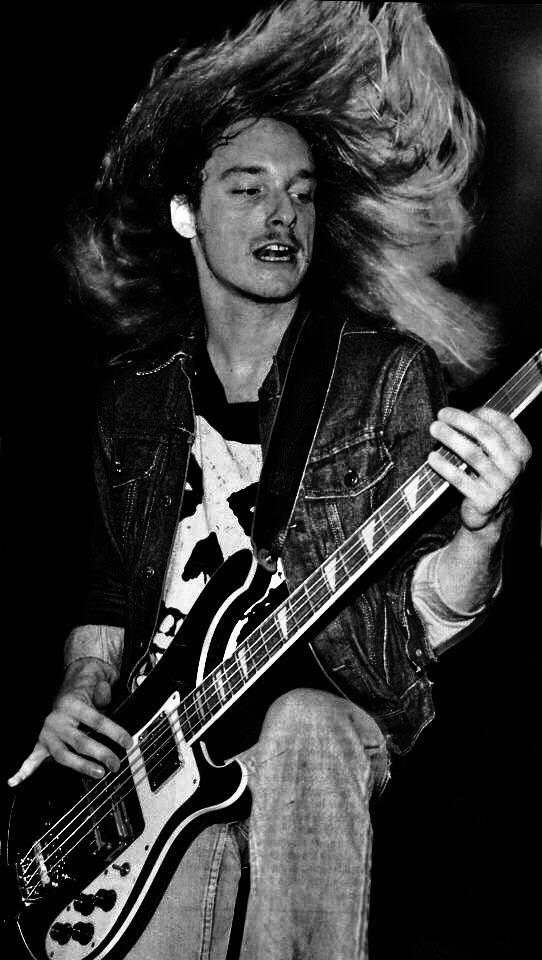 This is amazing James Hetfield "Kill 'Em All" Flying V Replica by