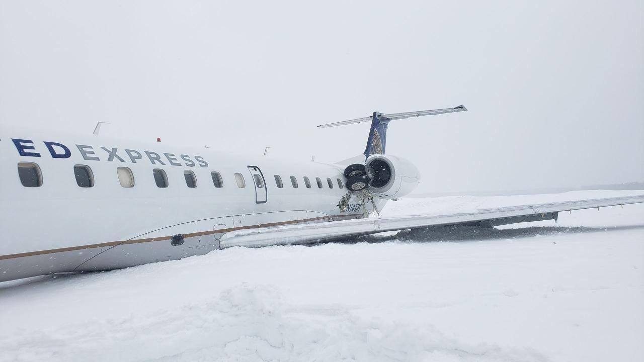 United Express 4933 Landing Gear in Engine Presque Isle, Maine, USA
