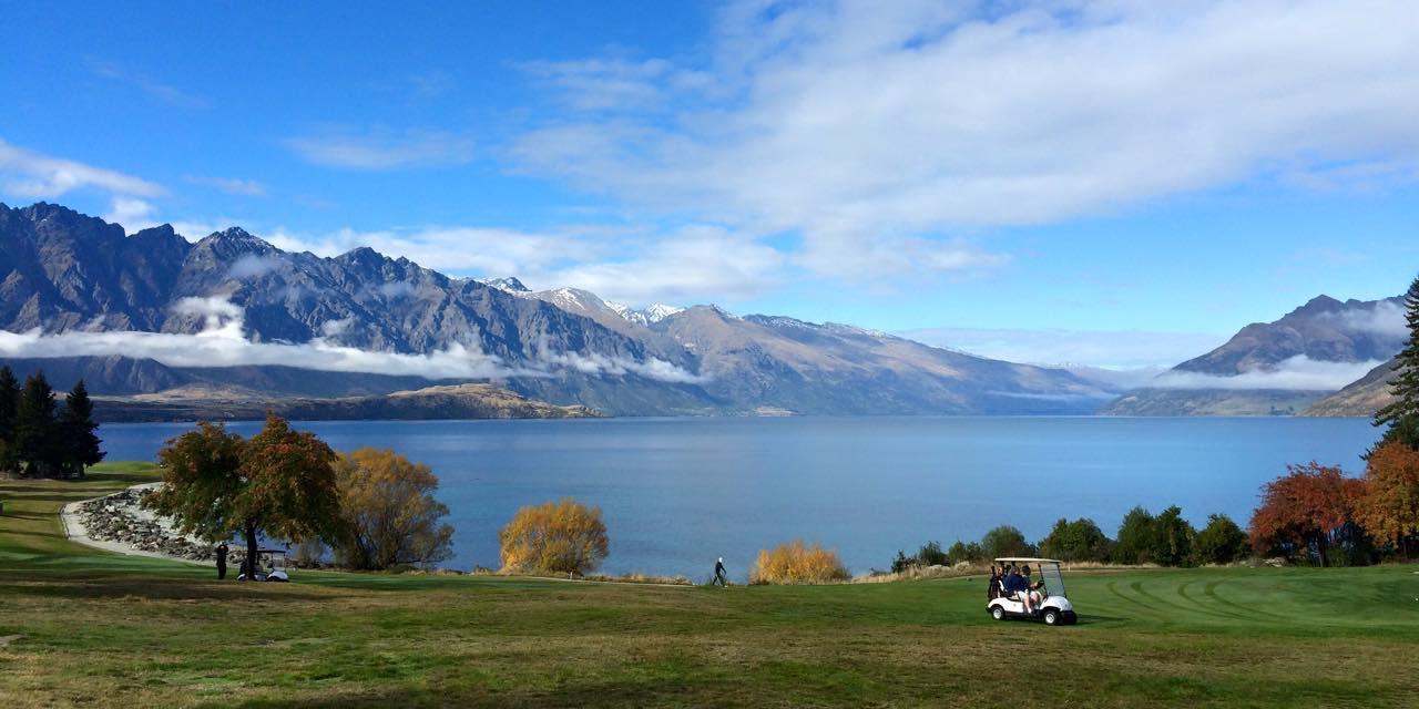Queenstown Golf Club (Kelvin Heights) New Zeakand. Pretty soectacular