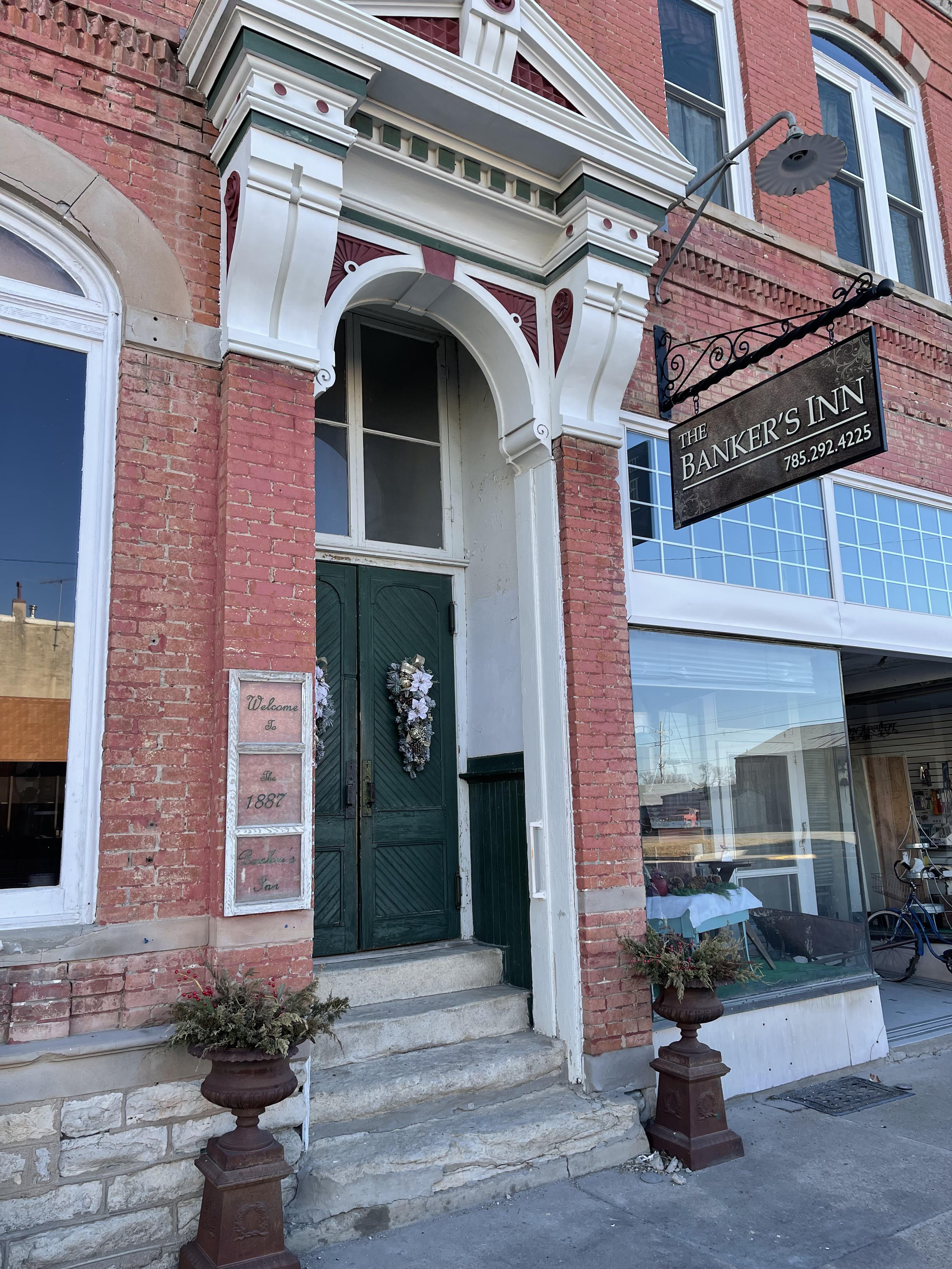 A bank in Frankfort KS that is converted into an Inn. r/mildlyinteresting