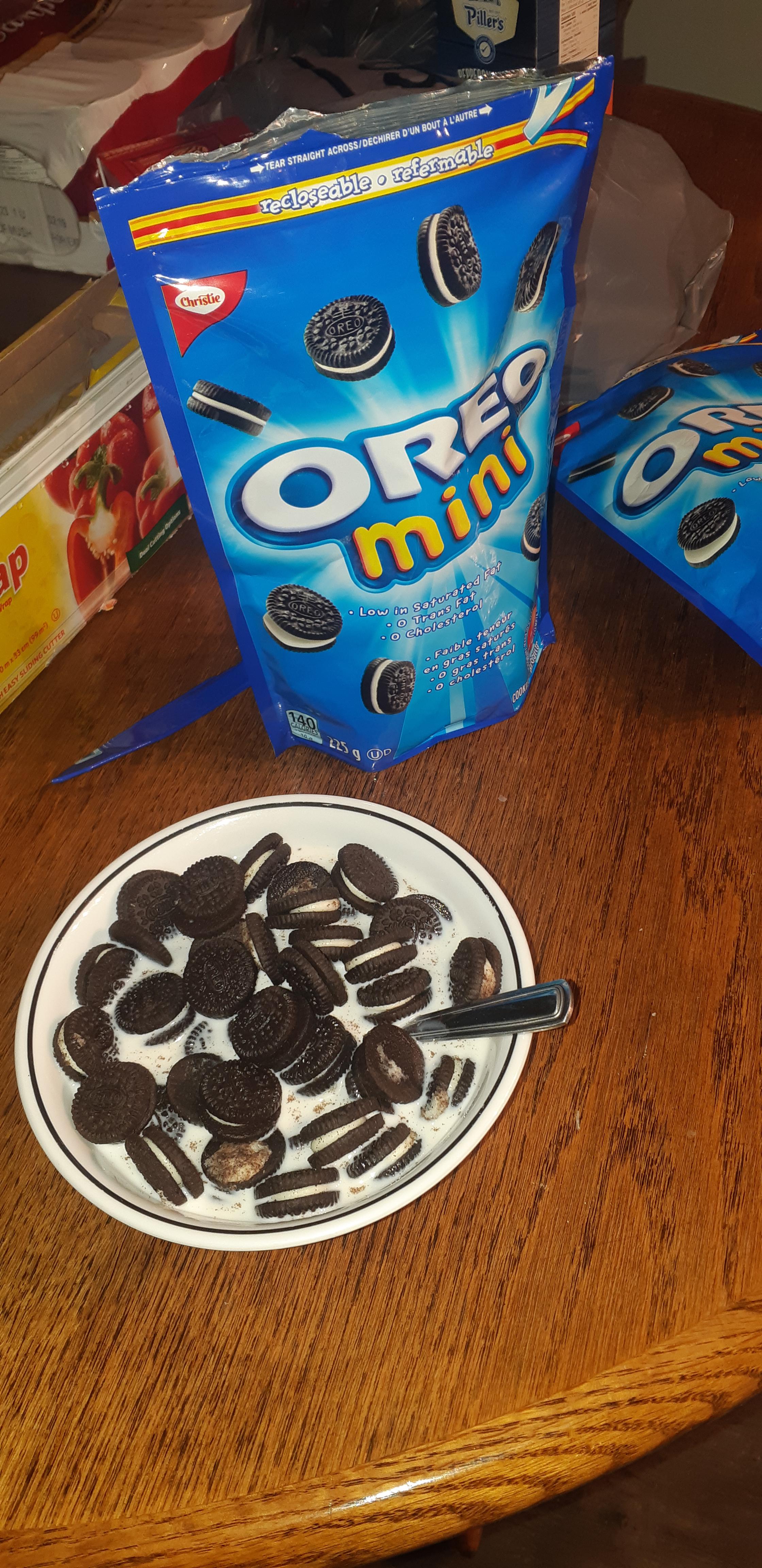 Mini Oreos and milk make the best cereal r/FoodPorn