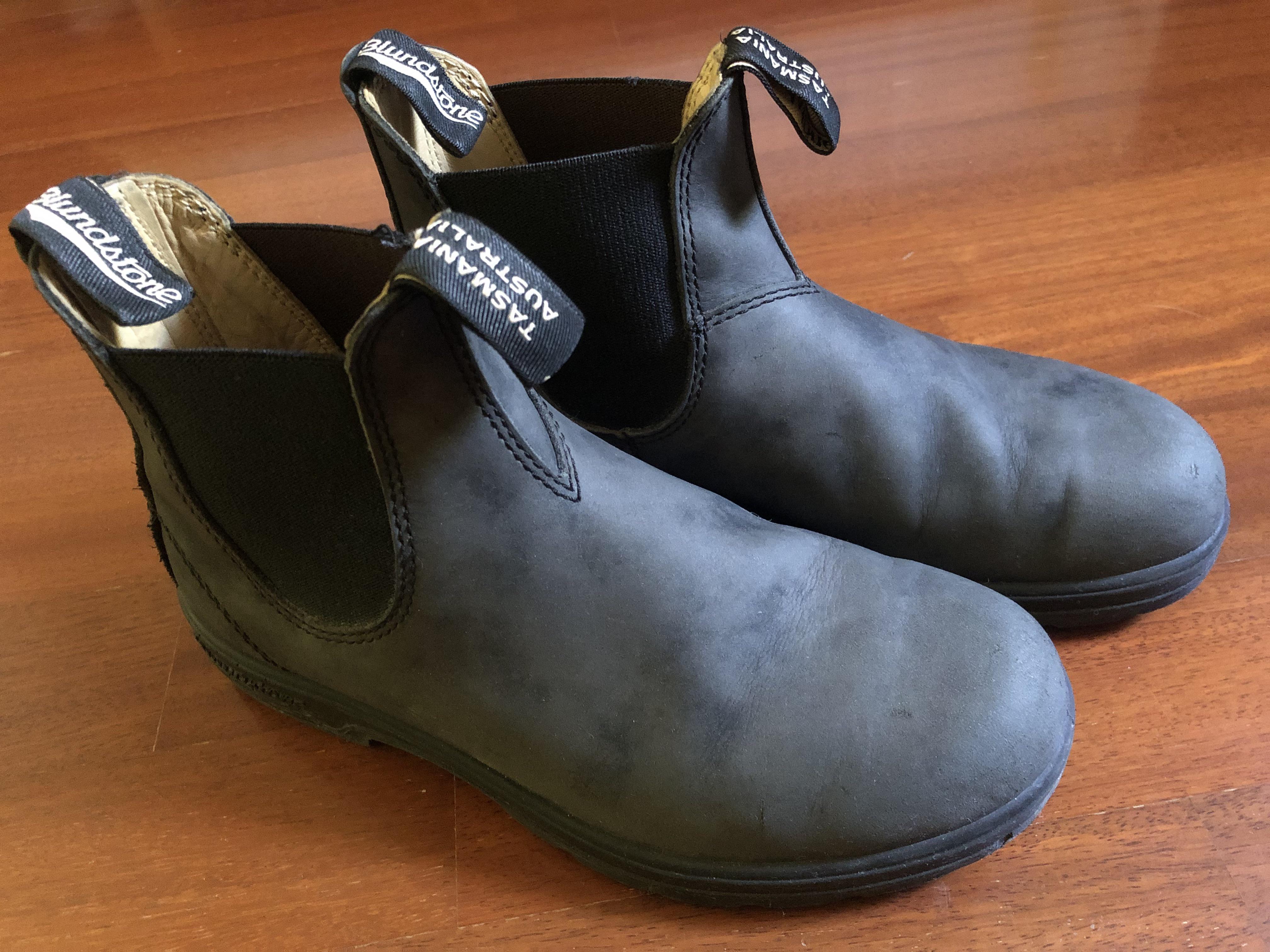 Hi! I need some advice with a pair of classic 587 in rustic black that