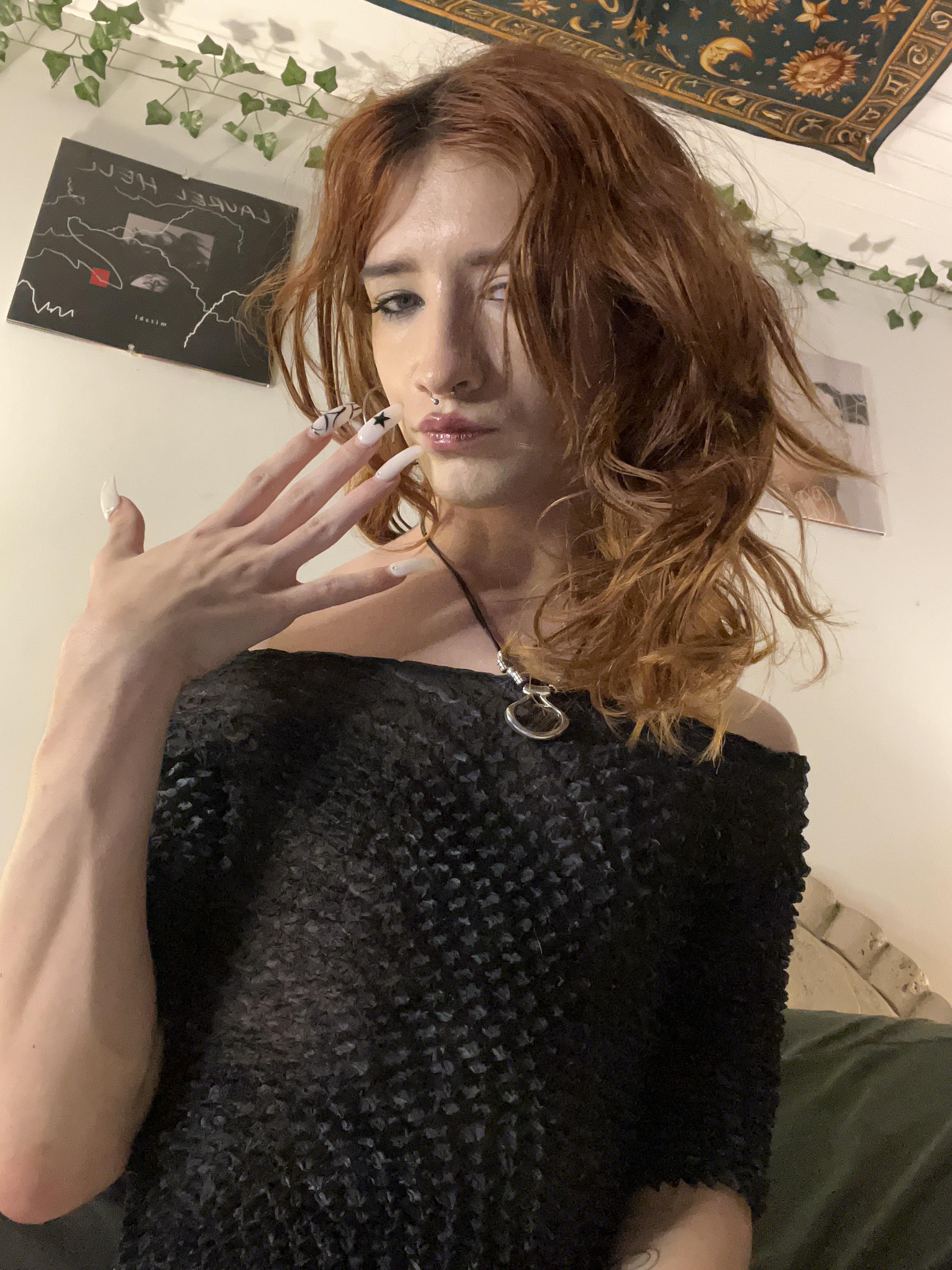 bed head r/femboy