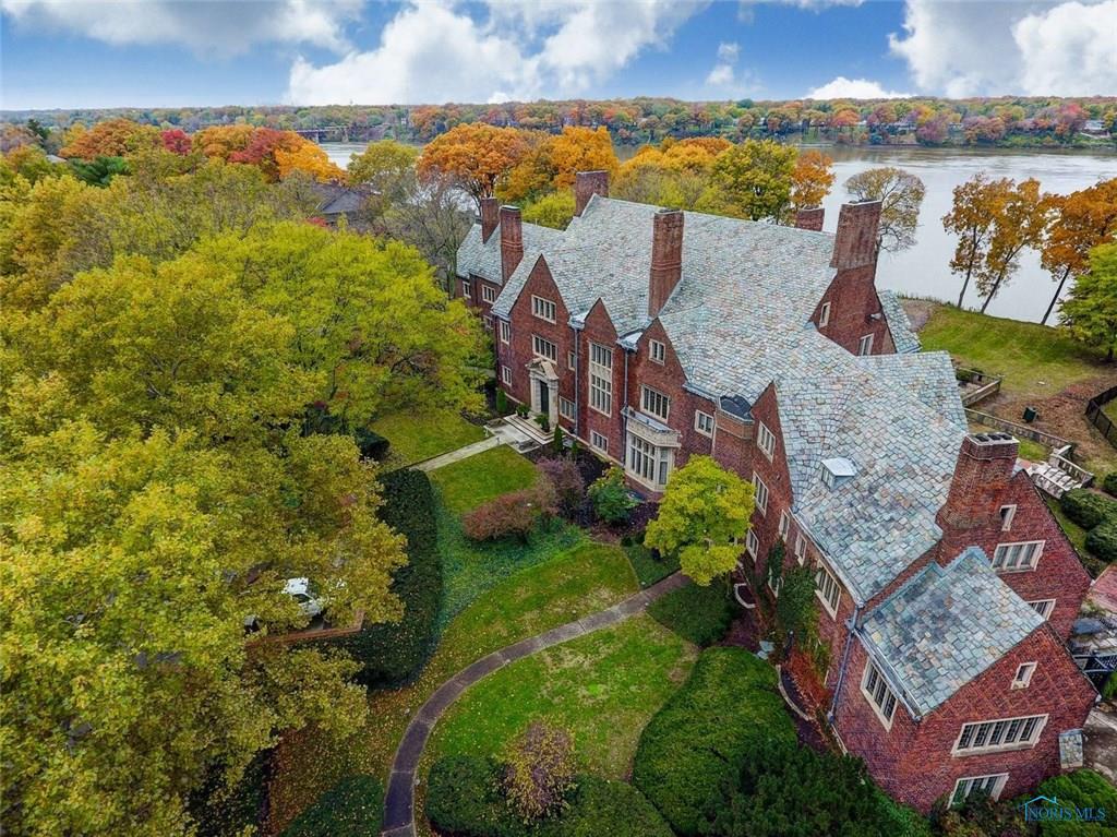Historic Mansion in Perrysburg, Ohio r/Houseporn