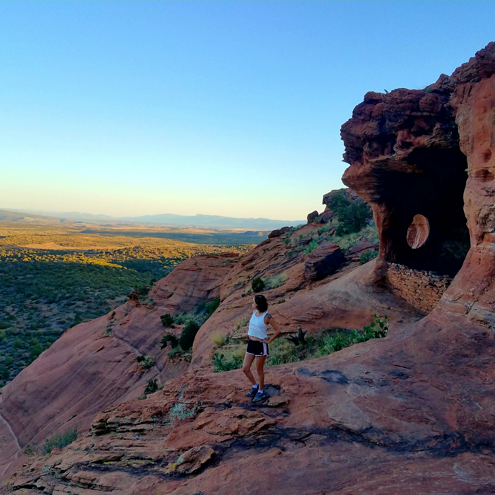 Shaman's Cave Sedona, Arizona Robbers Roost trail. r/hiking