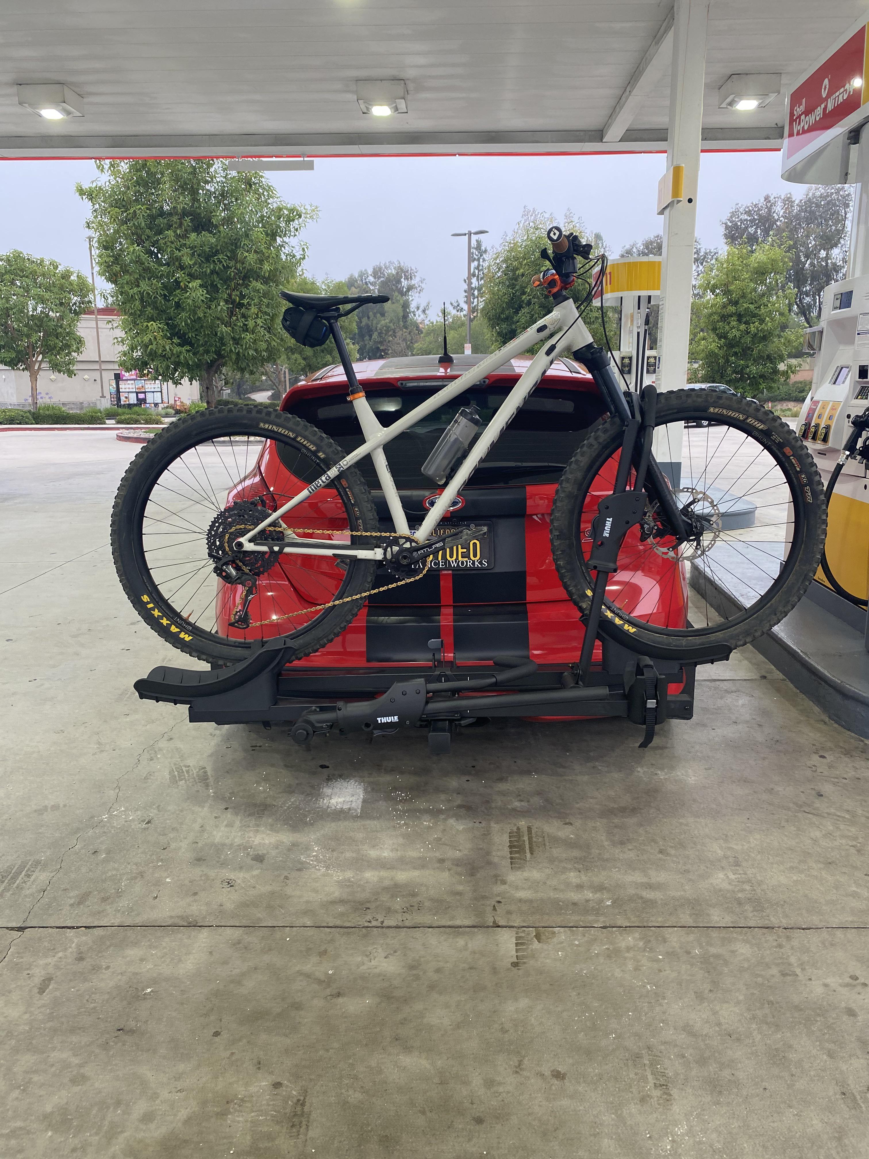 I’ve seen a bunch of roof racks here, does anyone else use a hitch to