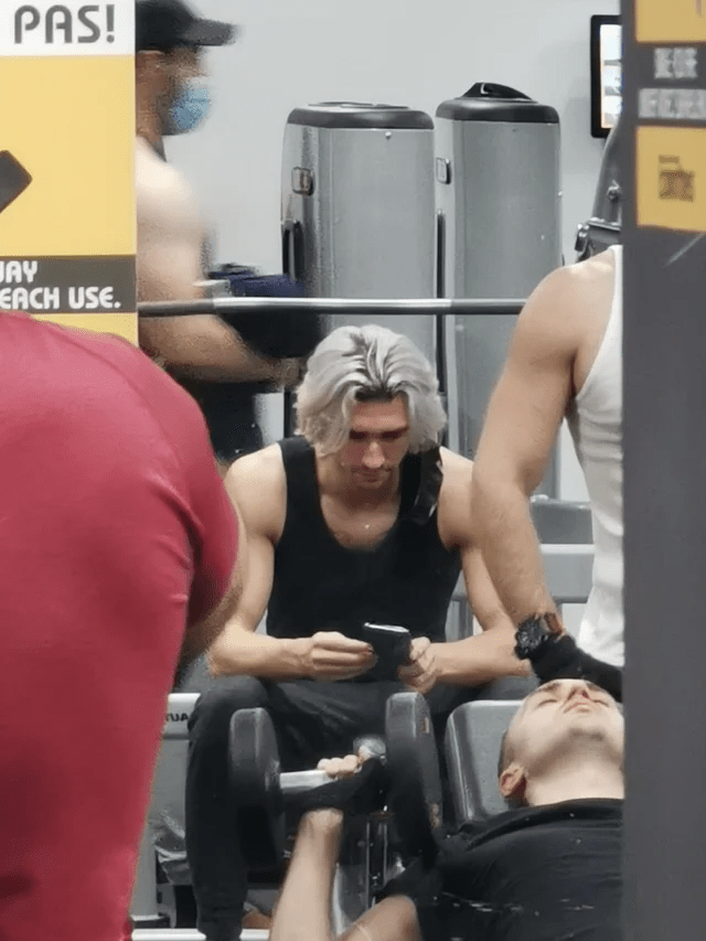 Keep saying "LETS GET THE JUICE" ,calls himself "The Juicer" and always