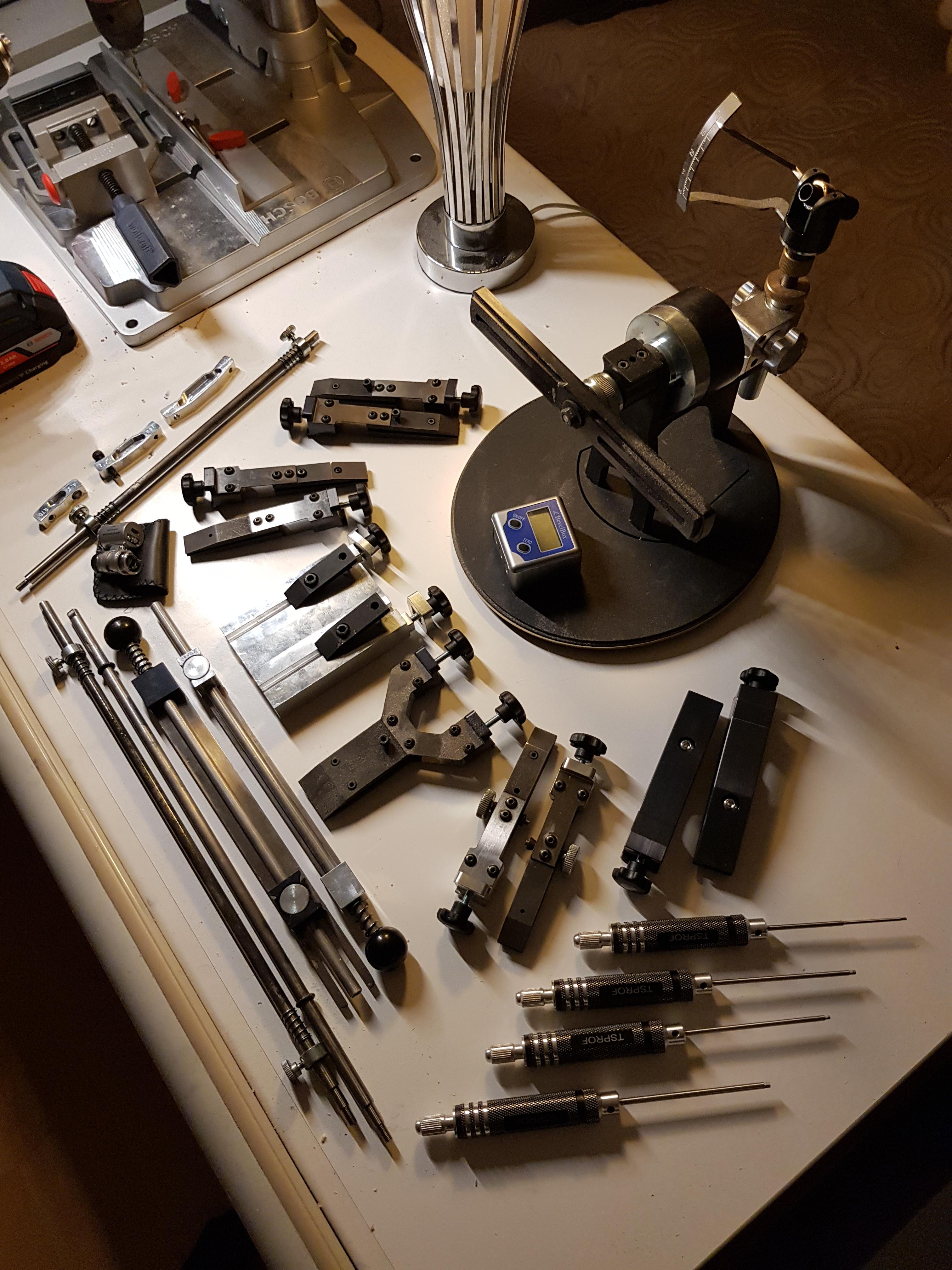 The best knife sharpener i know, is a piece of art.