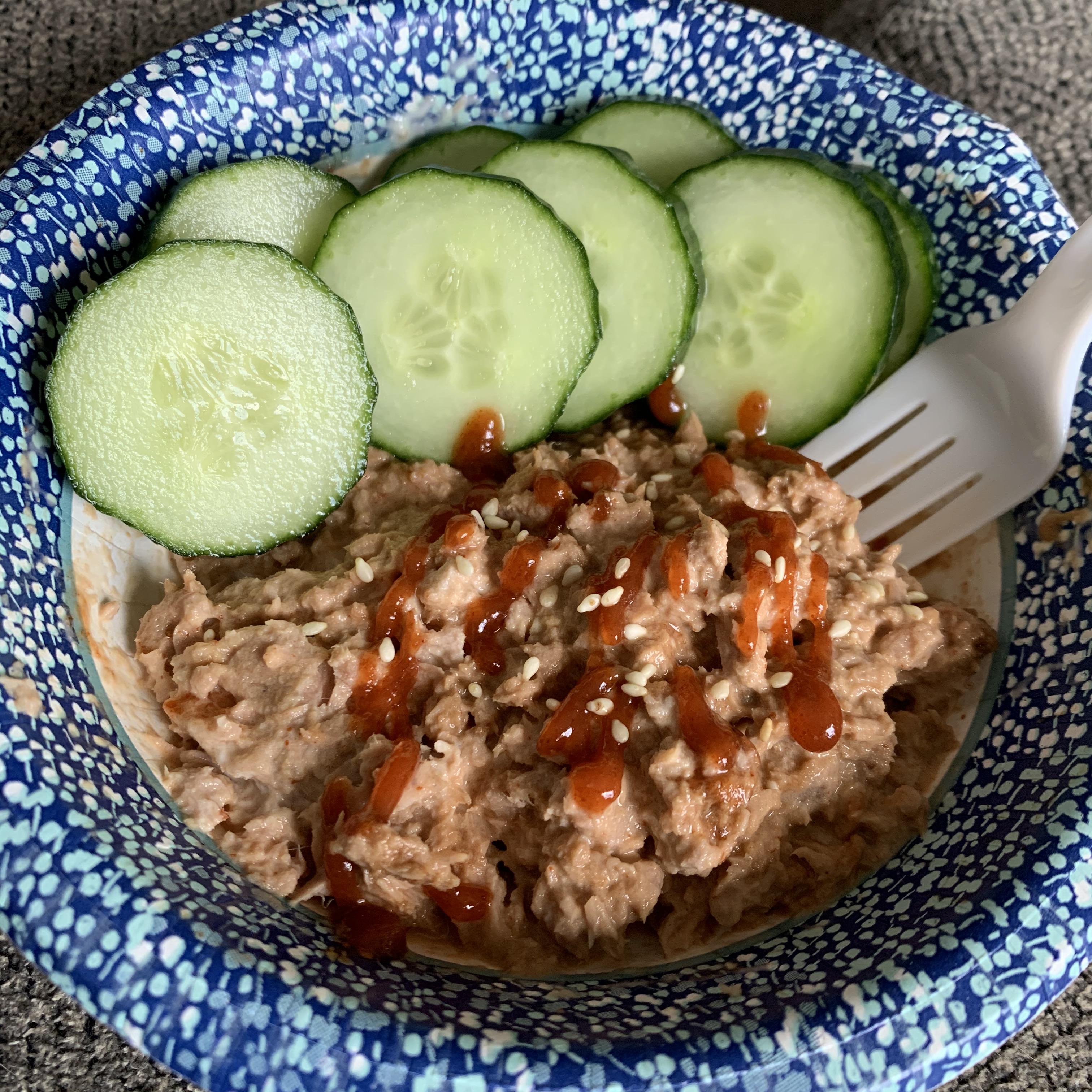 Looks like cat food, tastes like a sushi roll for 143 calories r/safe_food