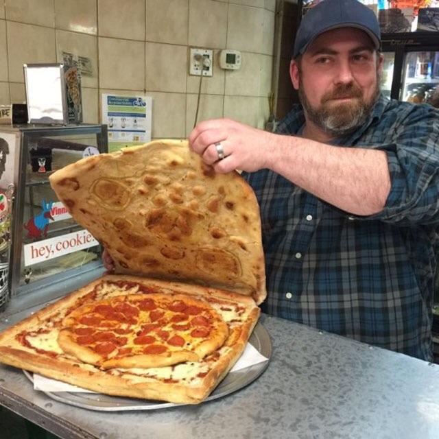 Pizza inside a pizza pizza box r/2healthbars
