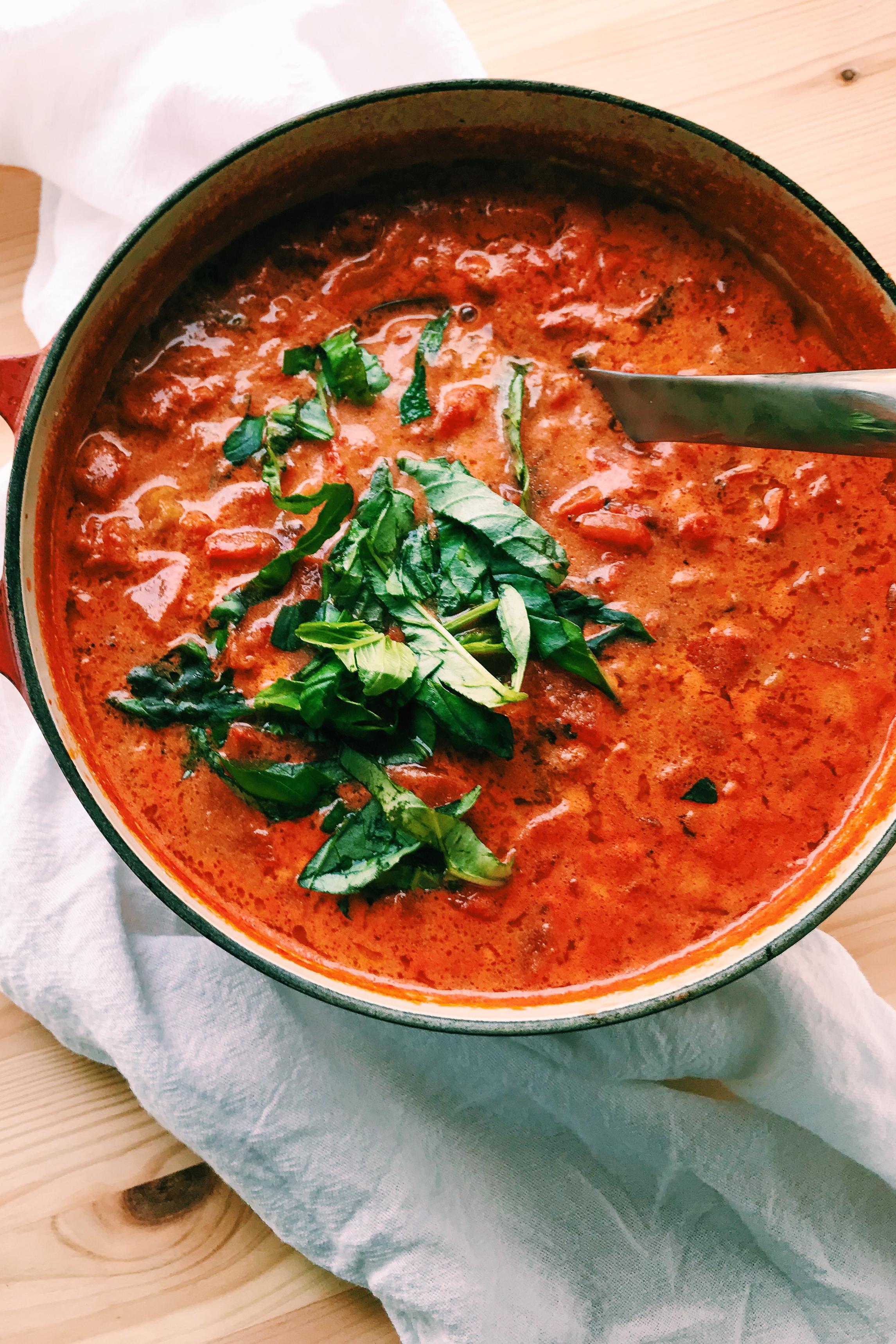 Chunky Tomato Basil Soup (with easy Whole30 friendly swaps) r/whole30
