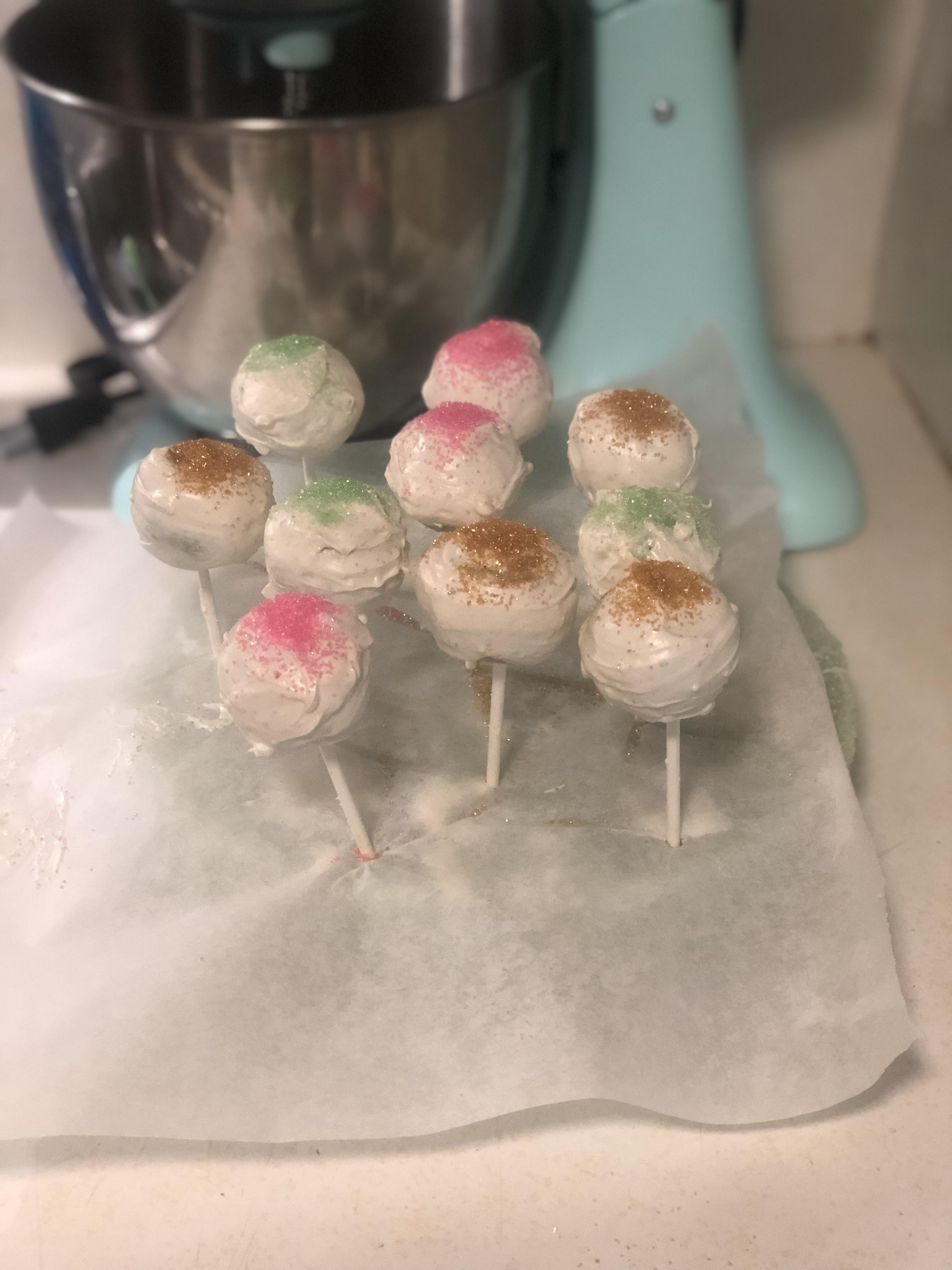 How To Dip Cake Pops In Candy Melts