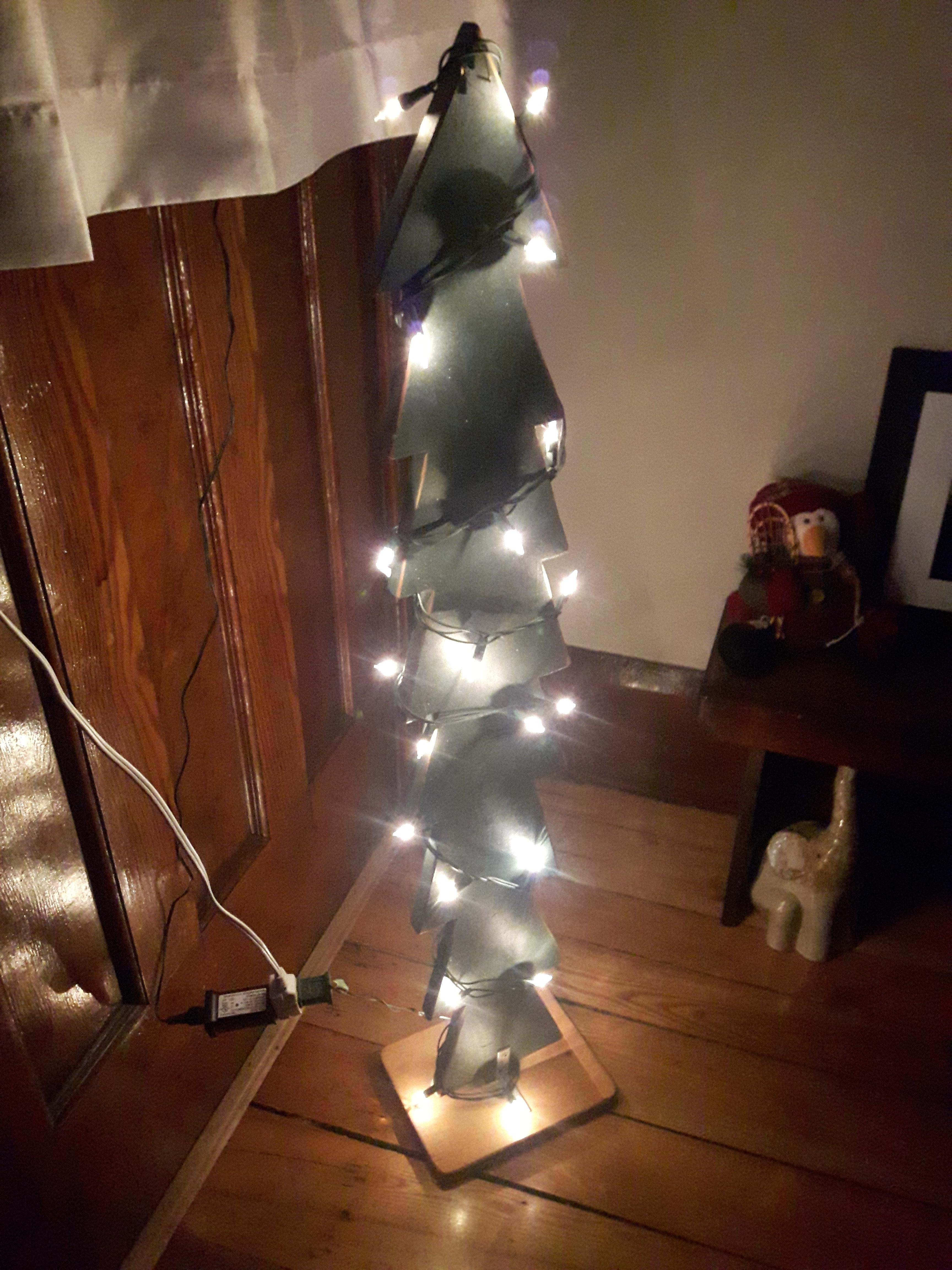 Picked up this wooden light up Christmas tree this weekend. I'm in love