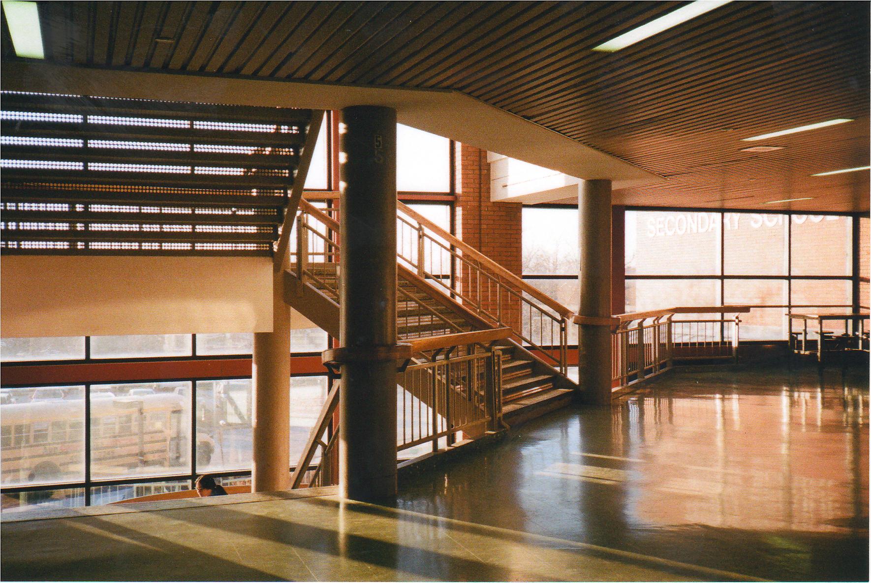 Scaffolding (Canon Sureshot Supreme, 38mm, f/2.8, Fujicolor c200) : r