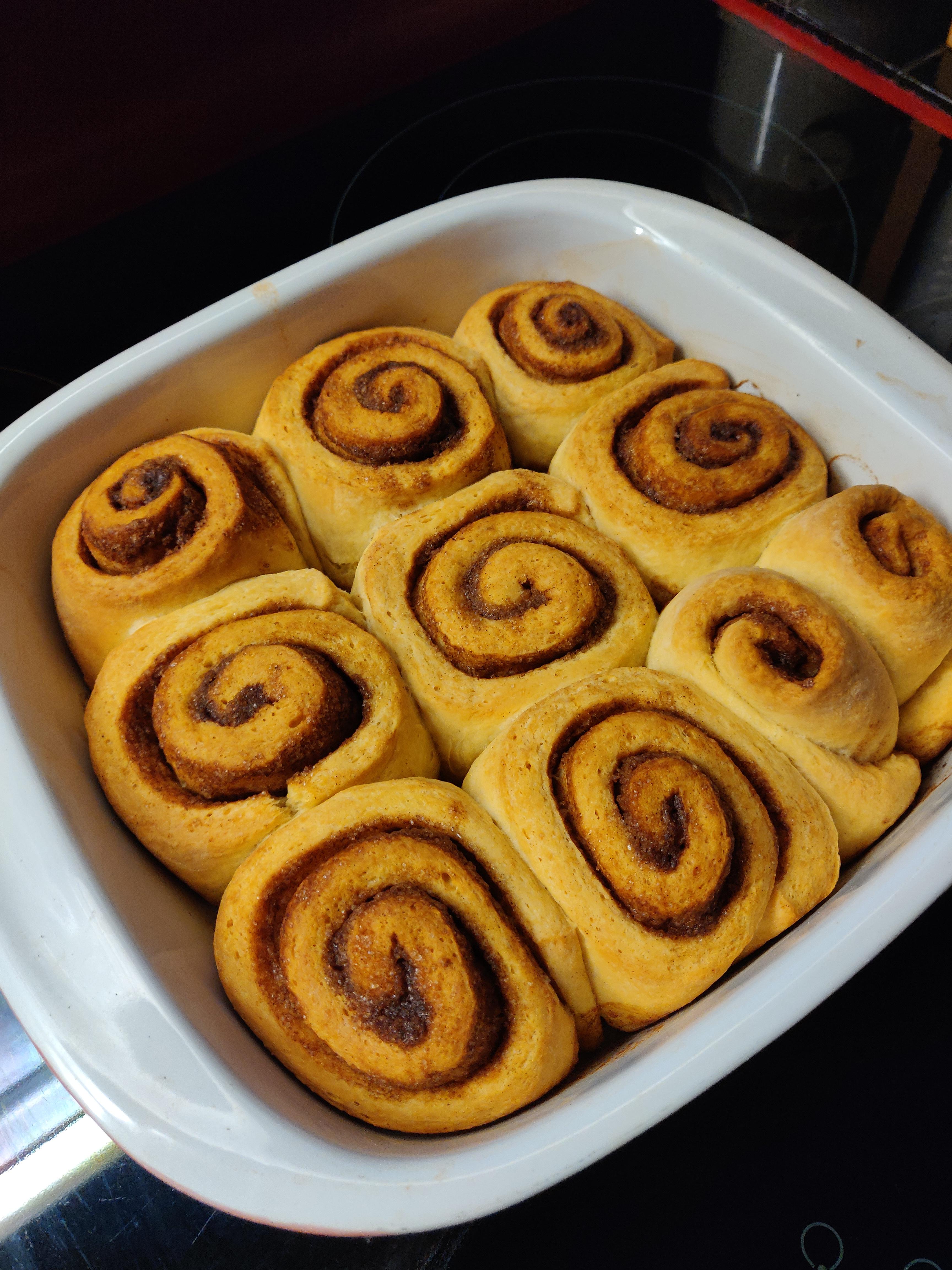 Vegan cinnamon rolls! 😍 veganrecipes