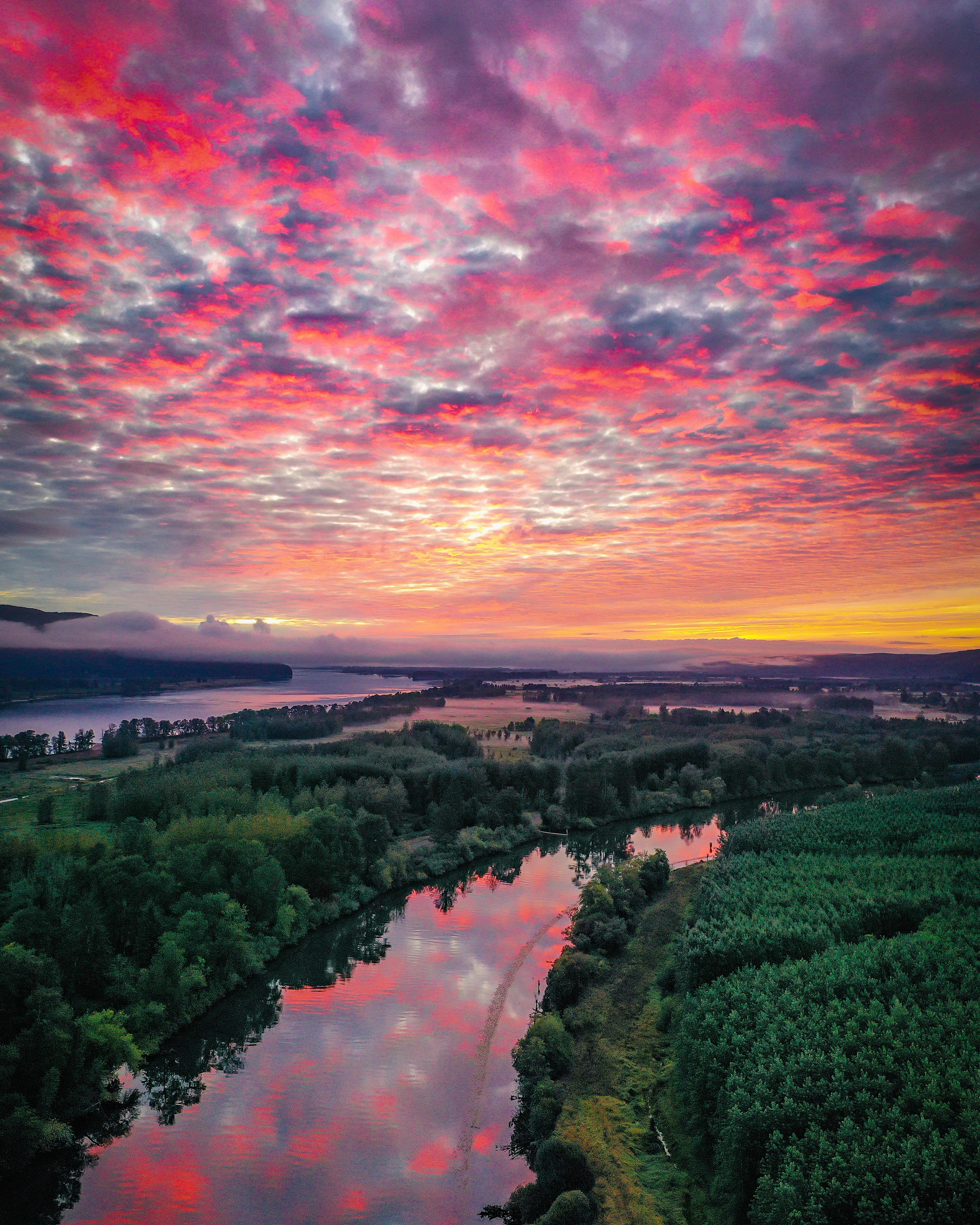 Sunrise in Westport, Oregon (OC)[3276x4096] r/EarthPorn