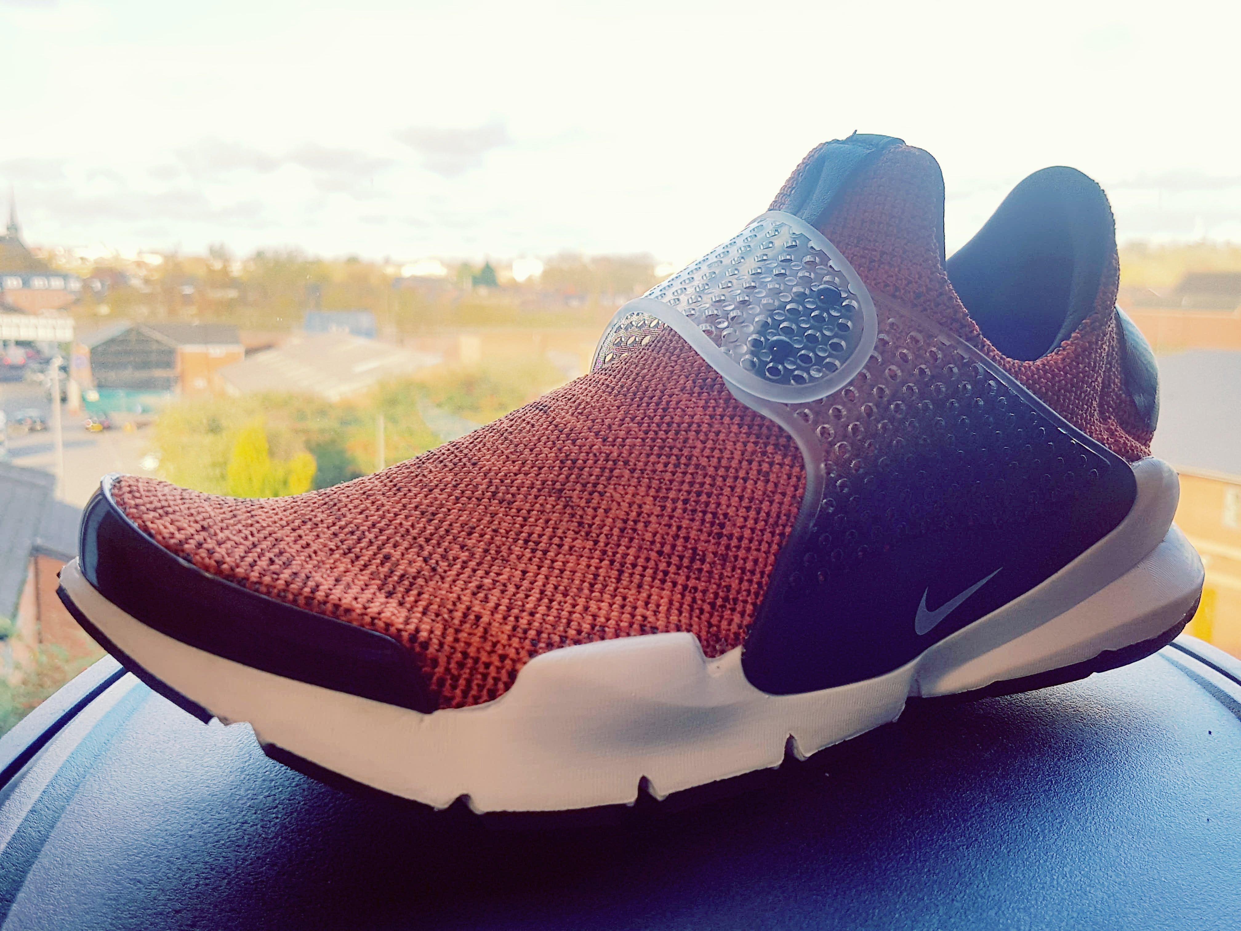 Nike Sock Dart SE Trainers In Orange [Pickup] r/Sneakers