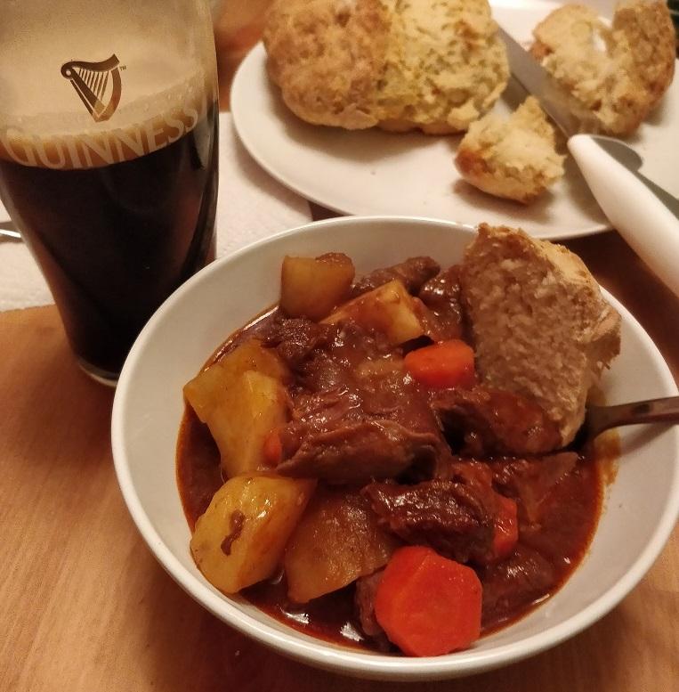 [Homemade] Guinness Irish Beef Stew and Soda Bread r/food