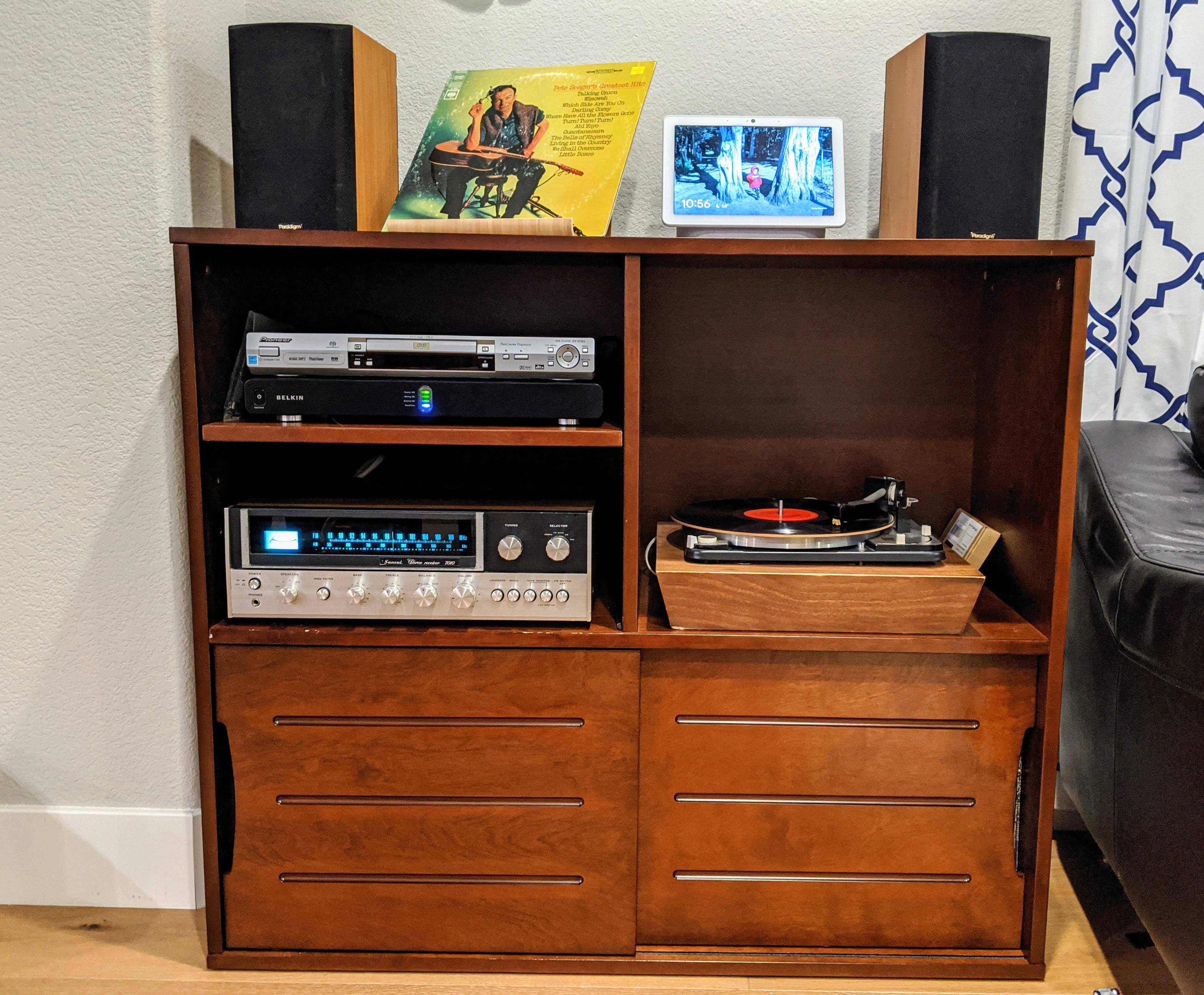 Vintage music nook in our living room r/audiophile