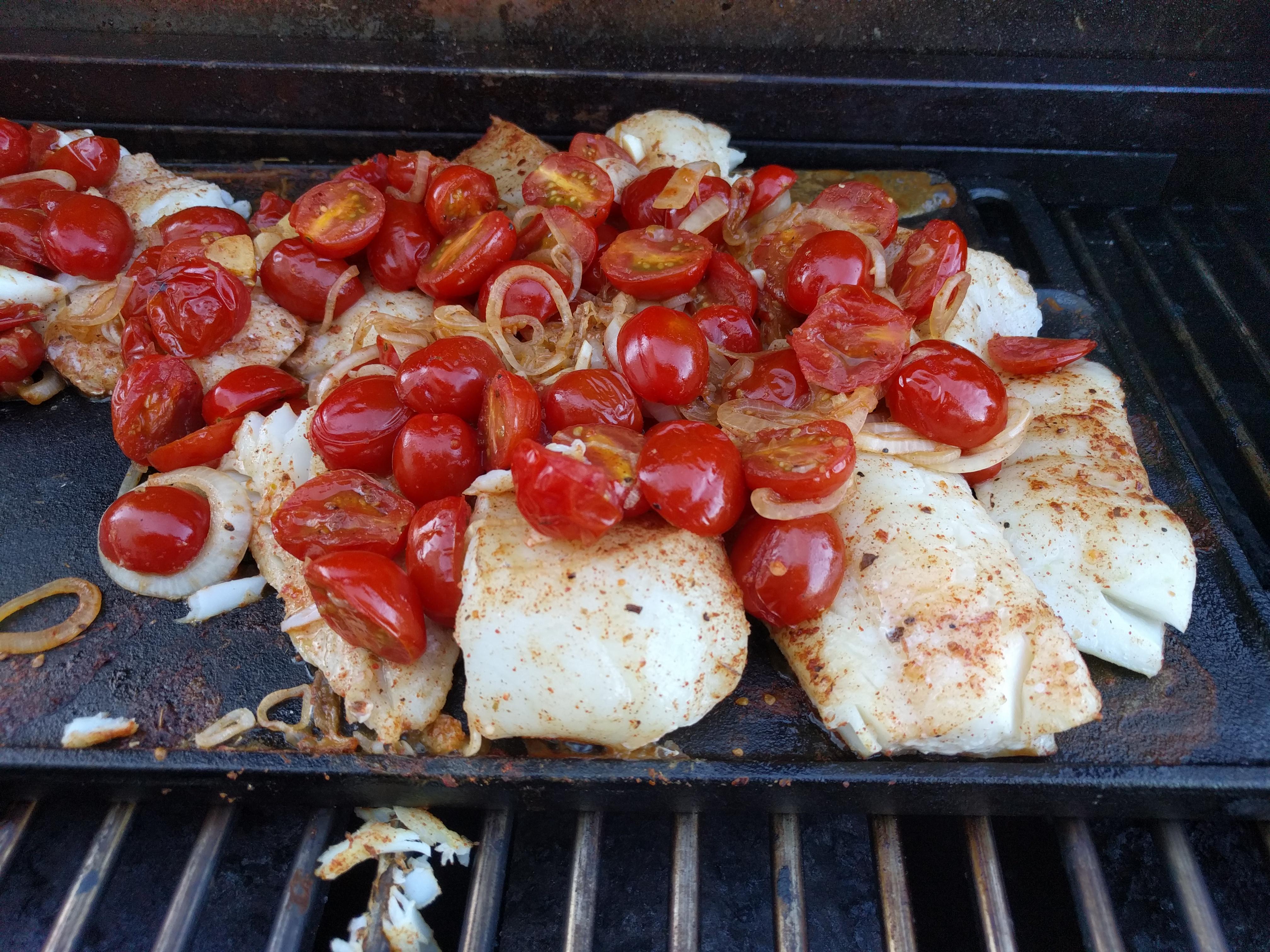 [food pic] Grilled Cod with Cherry tomatoes r/Paleo