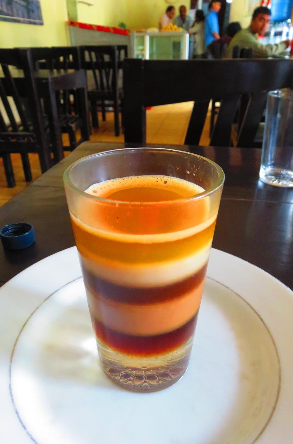 7 layer tea in Bangladesh r/oddlysatisfying