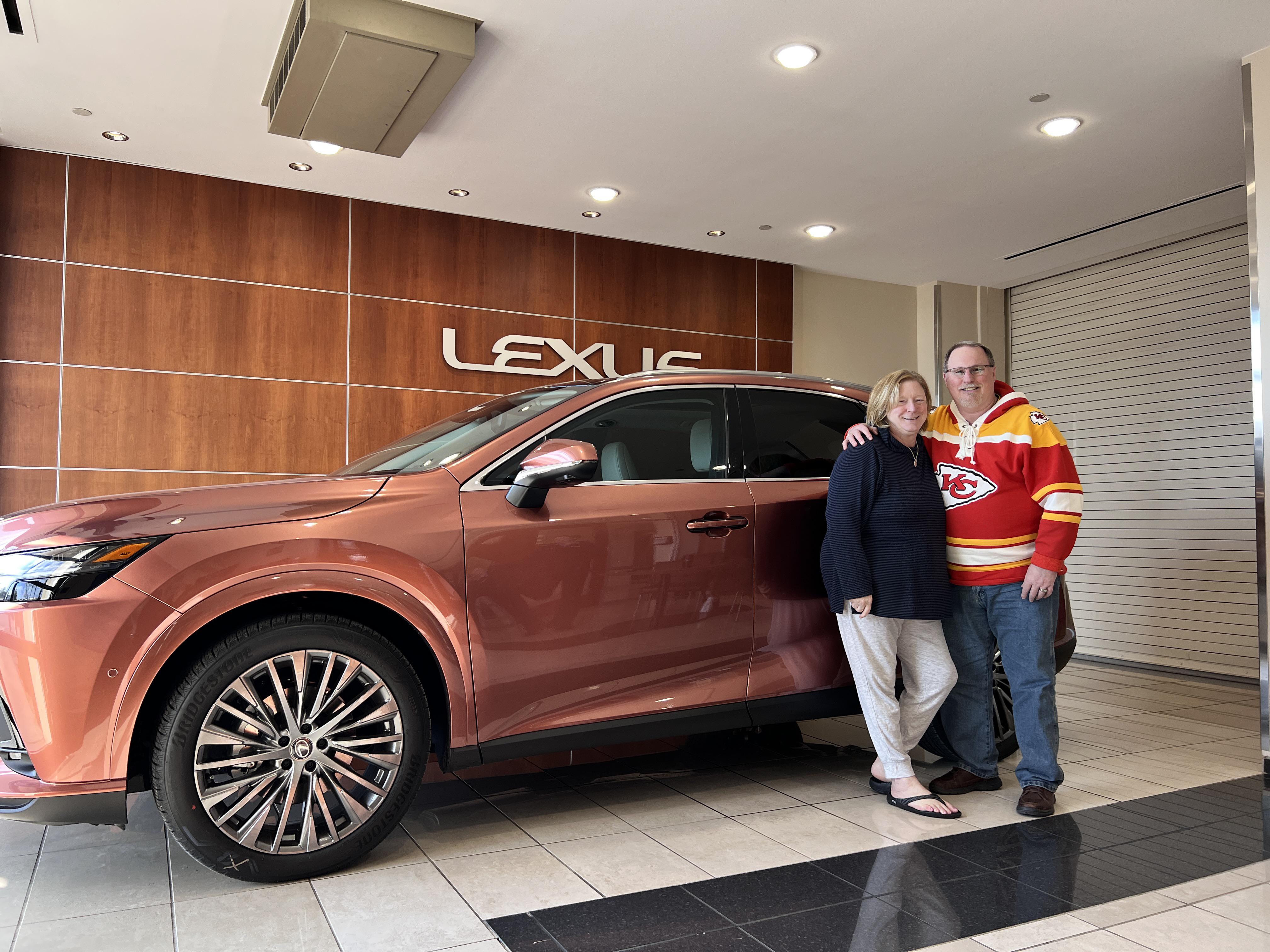 Our New 2023 RX 350 Luxury in Copper Crest r/Lexus
