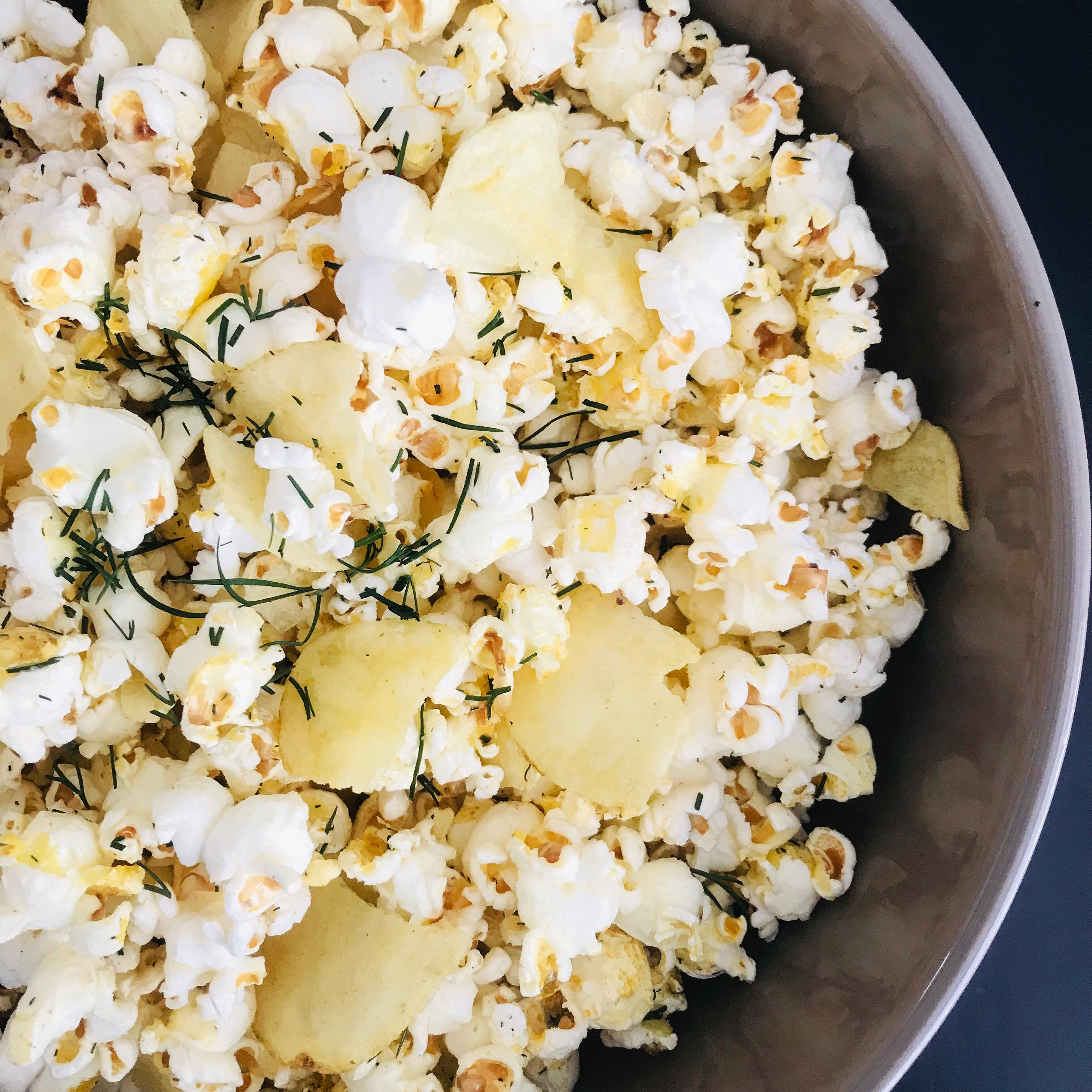 Dill Pickle Popcorn r/VegRecipes