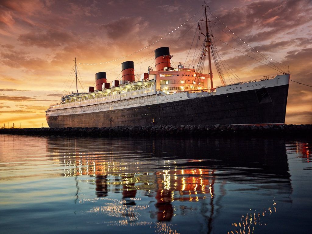 The Most Beautiful Liner Picture I've ever seen... RMS Queen Mary at