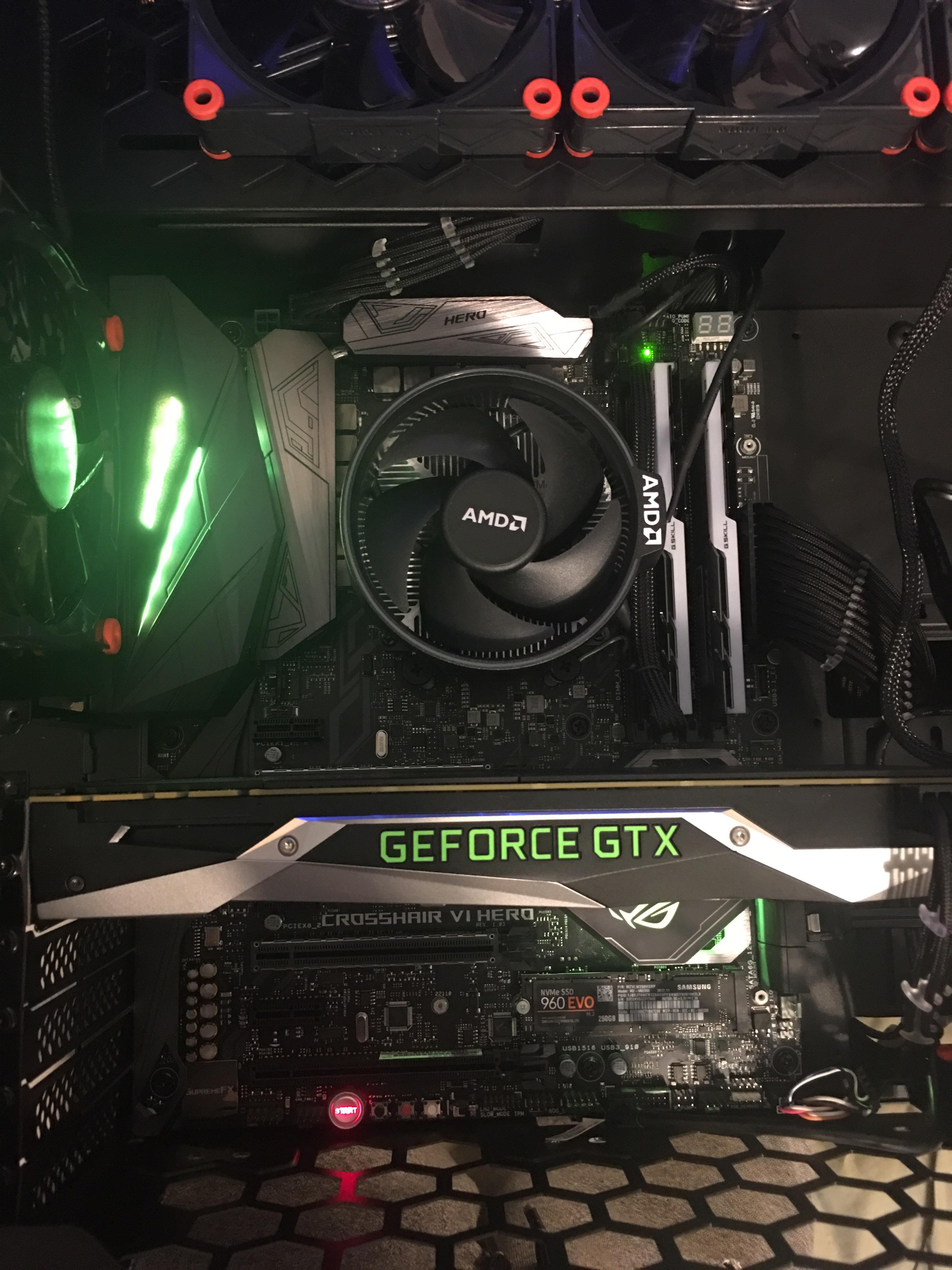 Crosshair VI wont boot up,motherboard lights turn on,cpu ready green