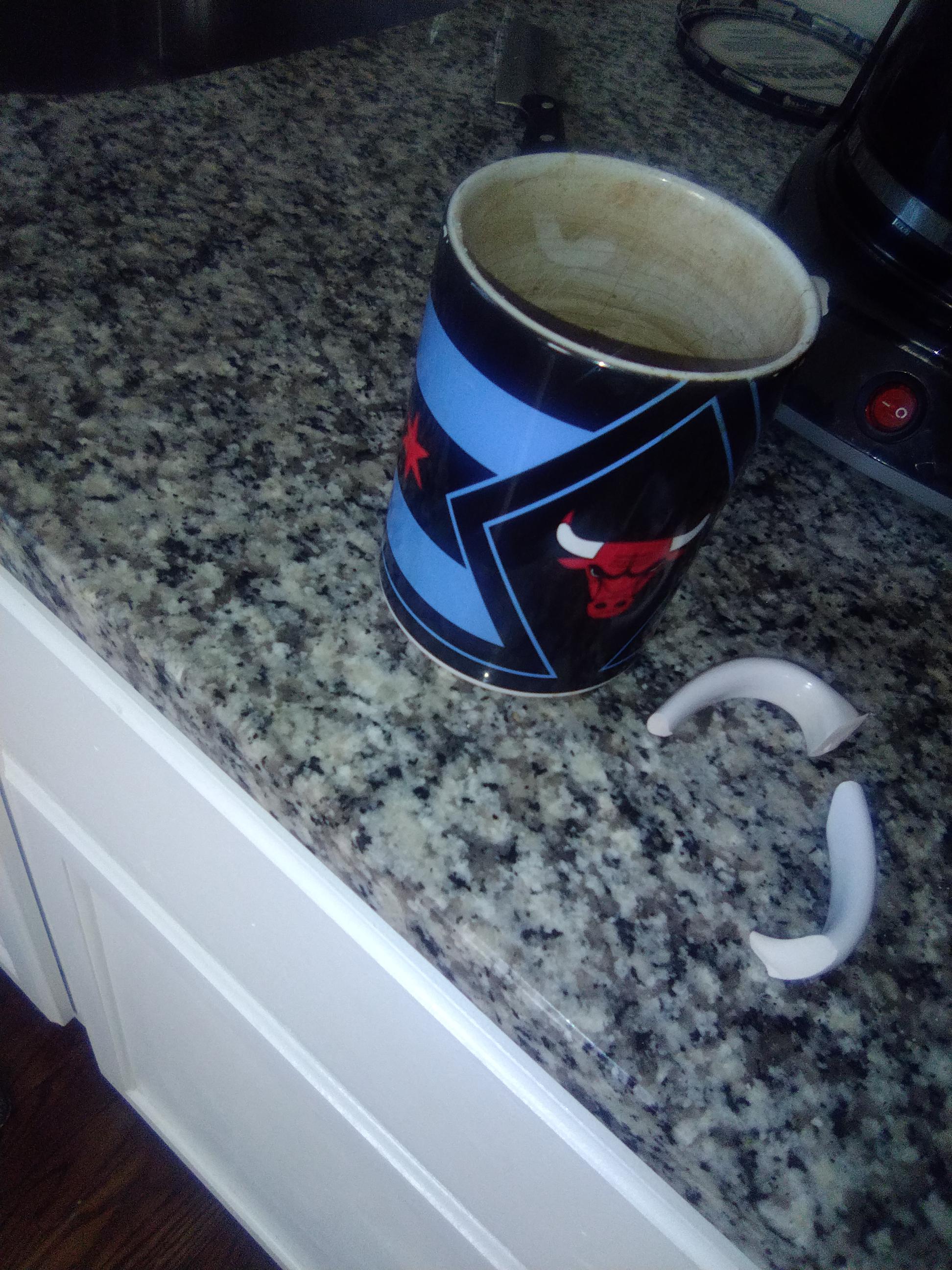 My favorite coffee cup broke. r/mildlyinfuriating