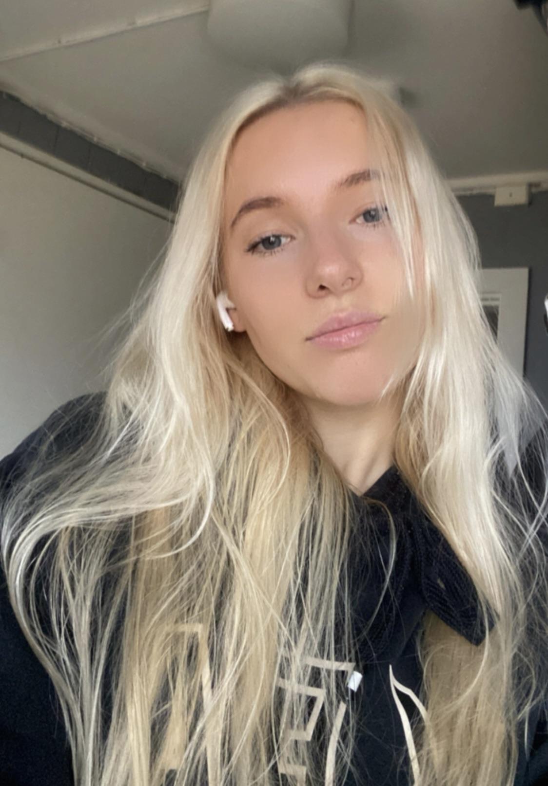 Your blondie : bunnies4badges